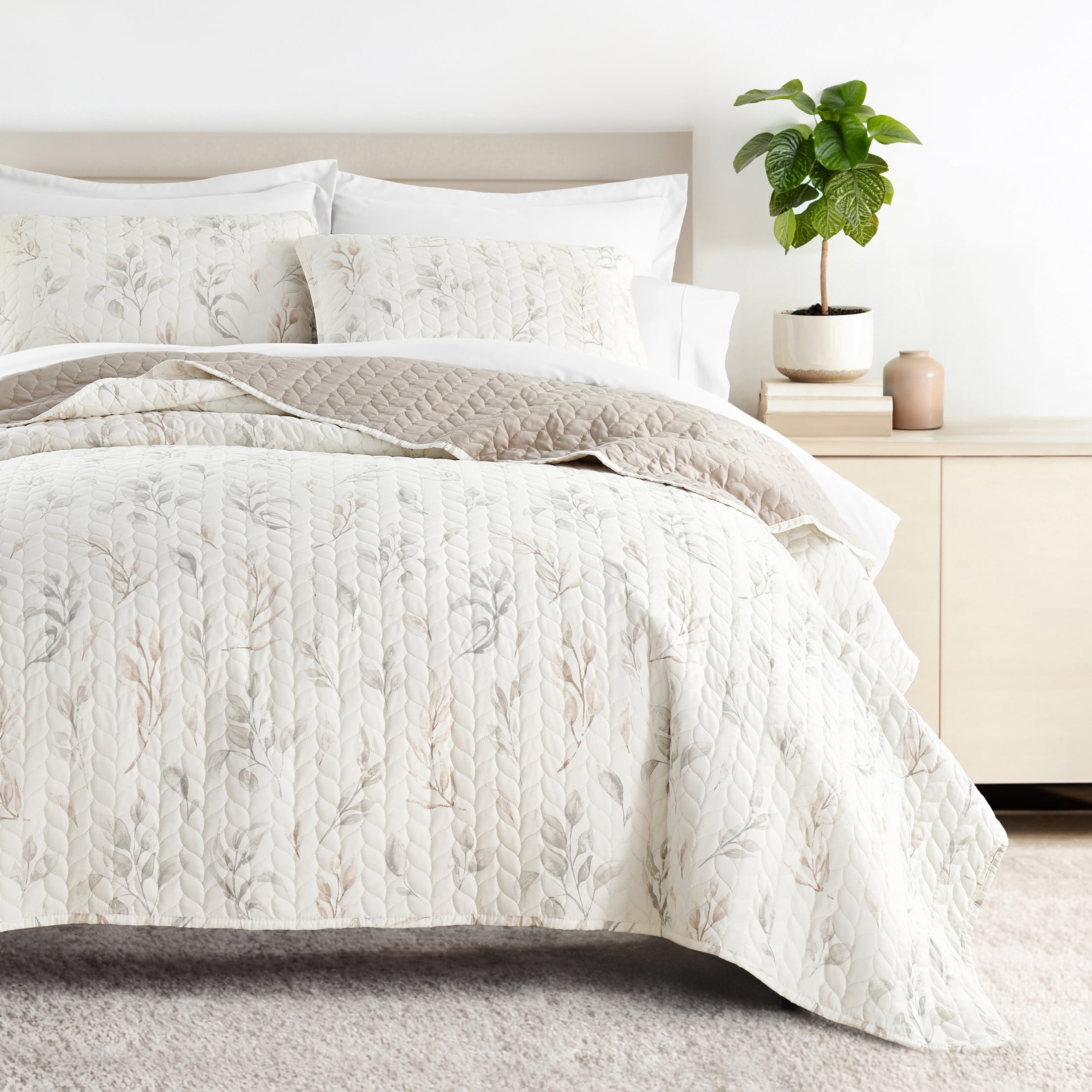 Comfort Canopy Ultra Soft Lightweight Quilt Set, Watercolor Leaves Botanical Print (Beige, Twin/Twin XL) rbdmh
