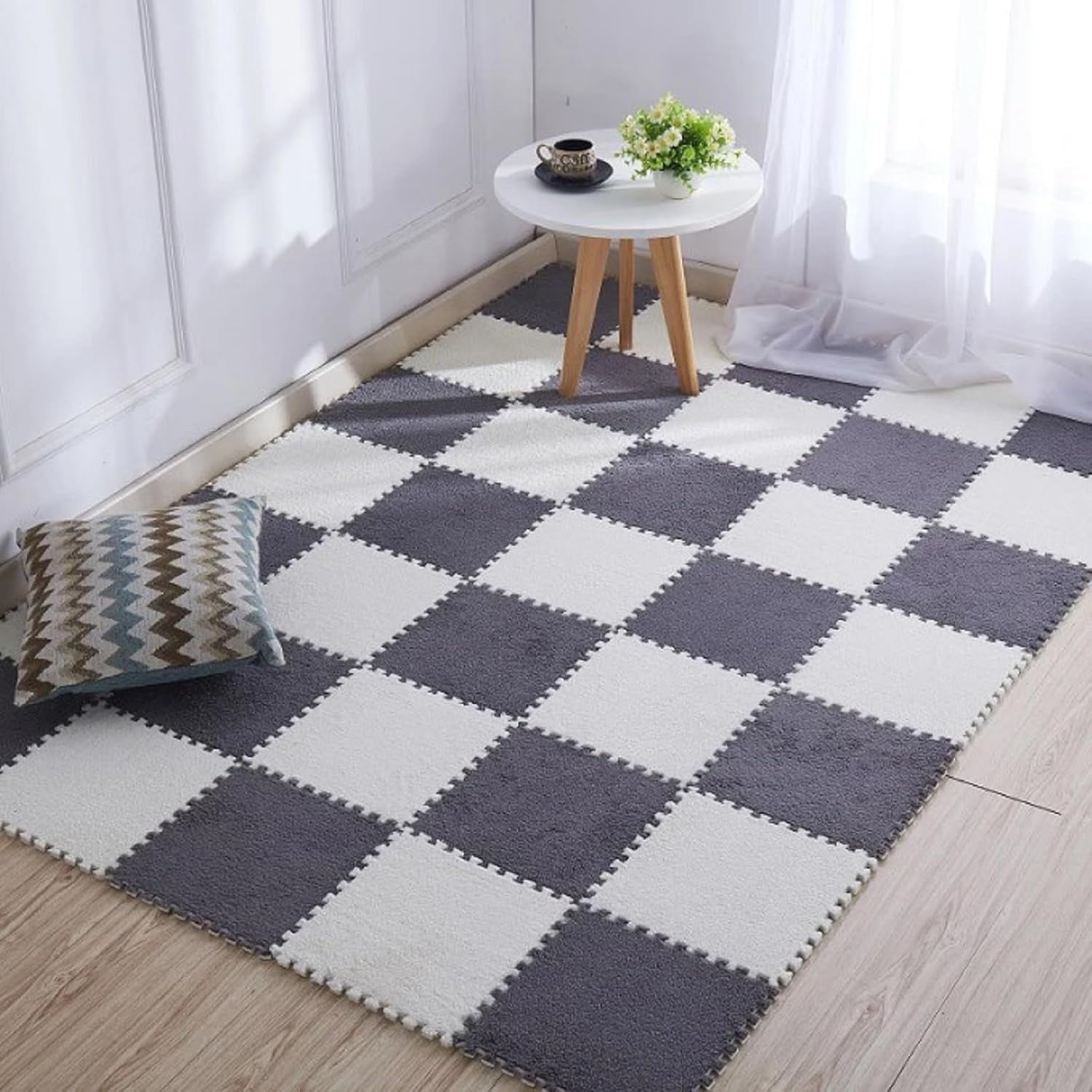 Umid Fluffy Plush Interlocking Foam Floor Mats, Soft Non-Slip Carpet Tiles for Playroom and Living Room (Grey and White, 10 Pack, 12x12 in) 4j42i