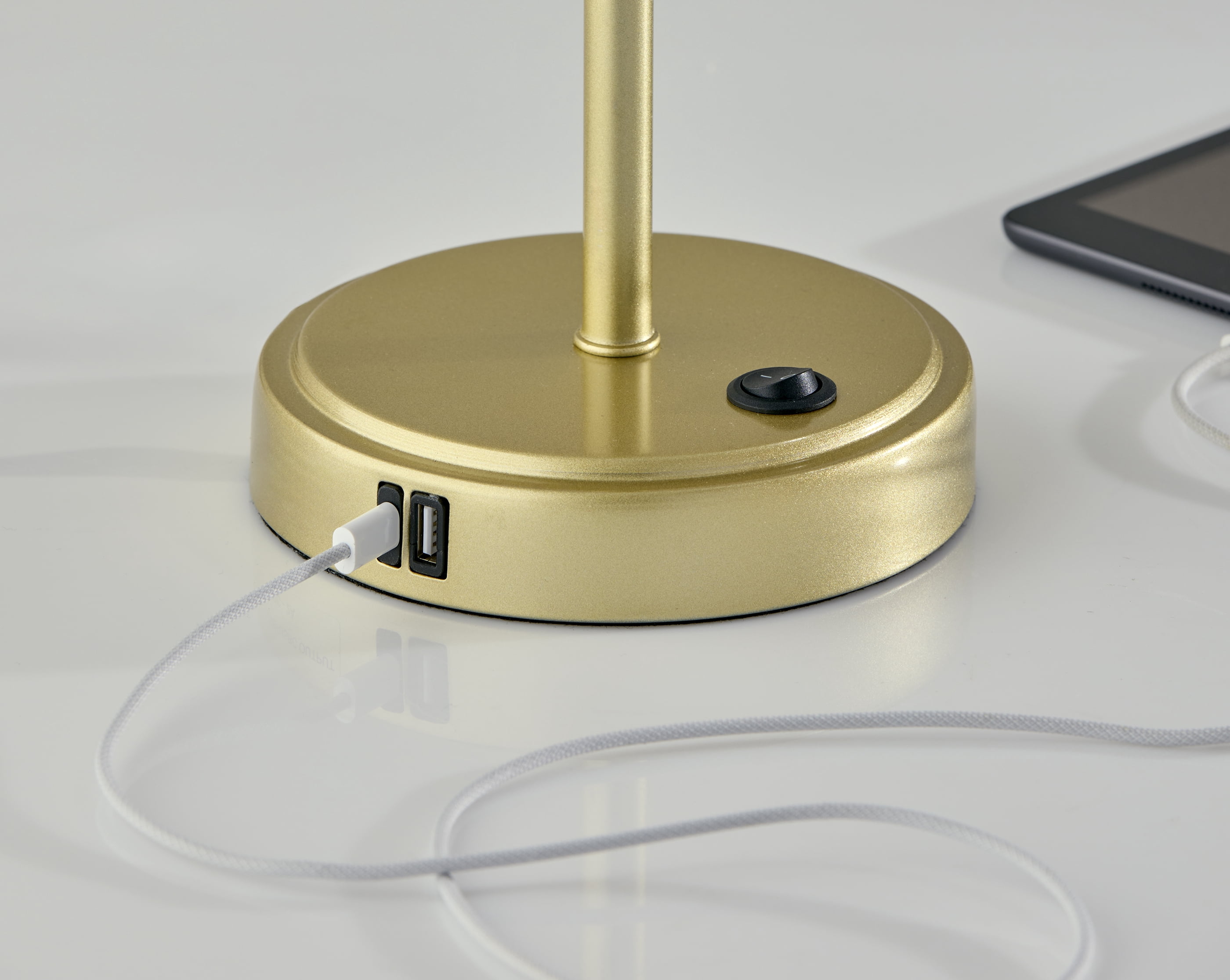 Mainstays Modern Metal Stick Table Lamp with USB and USB-C Charging Ports (Gold, 19 in) 92hjc
