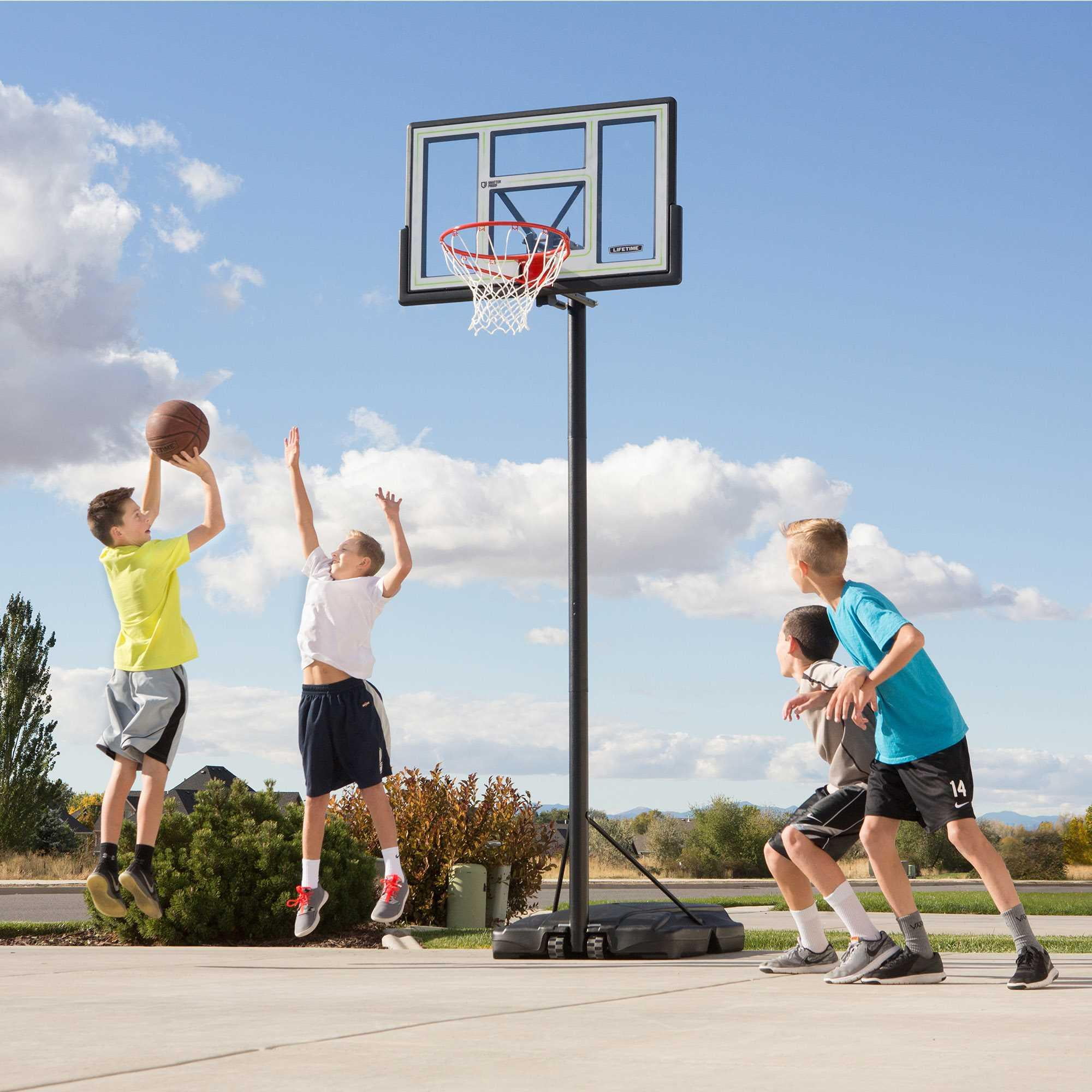 Lifetime 46-Inch Shatterproof Portable Basketball Hoop with Quick Adjust and Classic Rim (Black, 8 to 10 ft) wjpwm