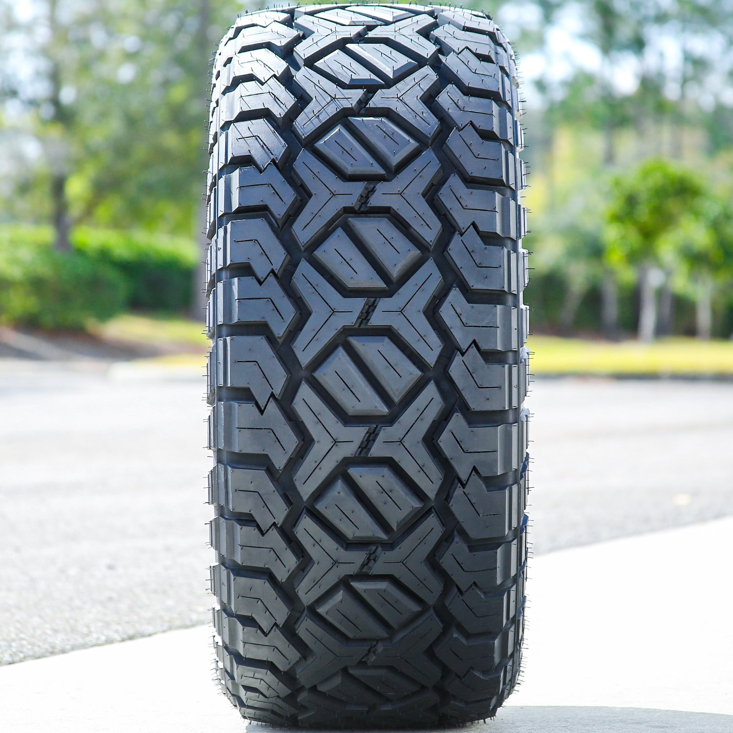 Gripmax MaxGrip R/T Rugged Terrain Light Truck Tire (325/60R20, 10 Ply) 4yu7n