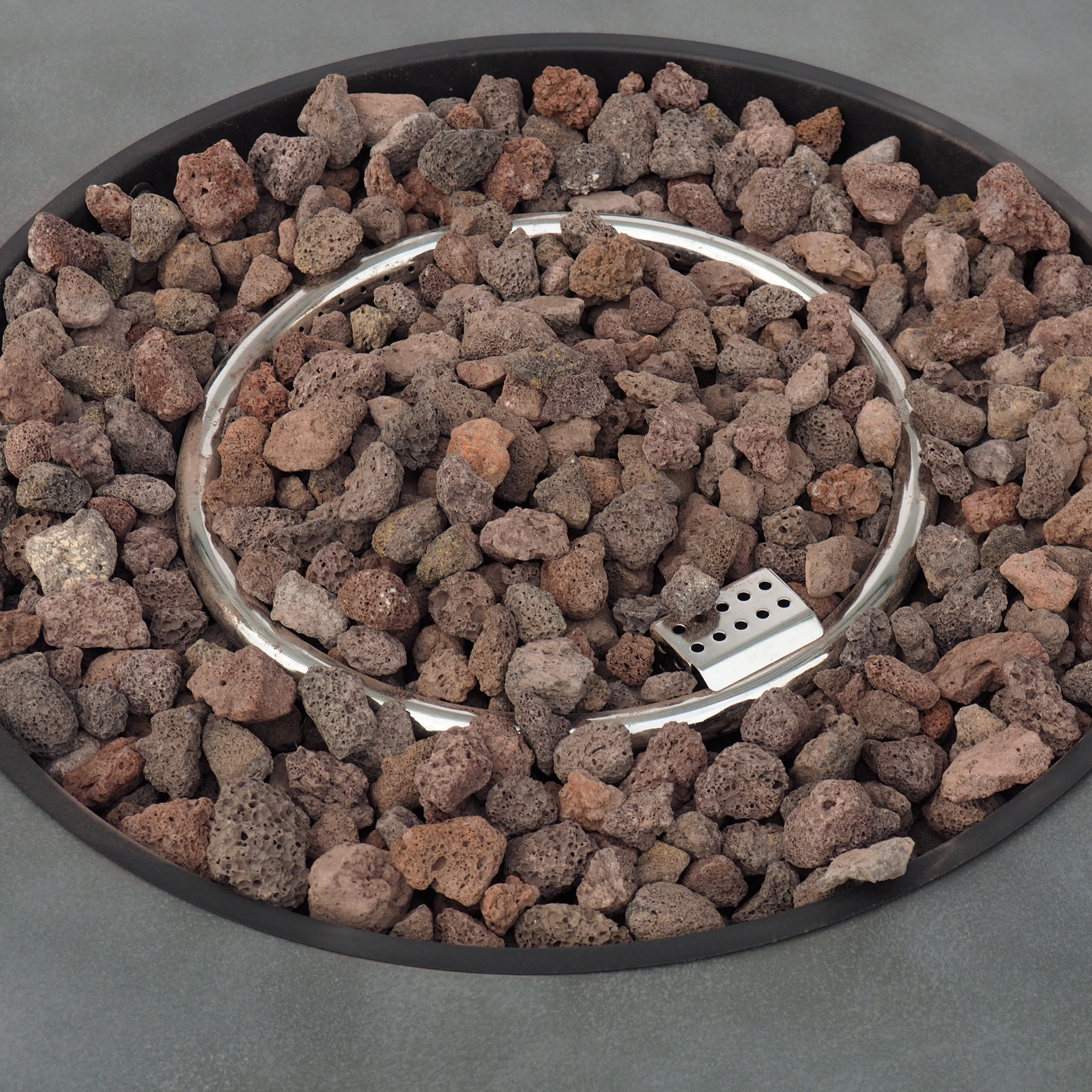 Noble House Reign Metal Outdoor Circular Fire Pit (40,000 BTU, Brown, 32 in x 32 in x 13.5 in) eqvk2