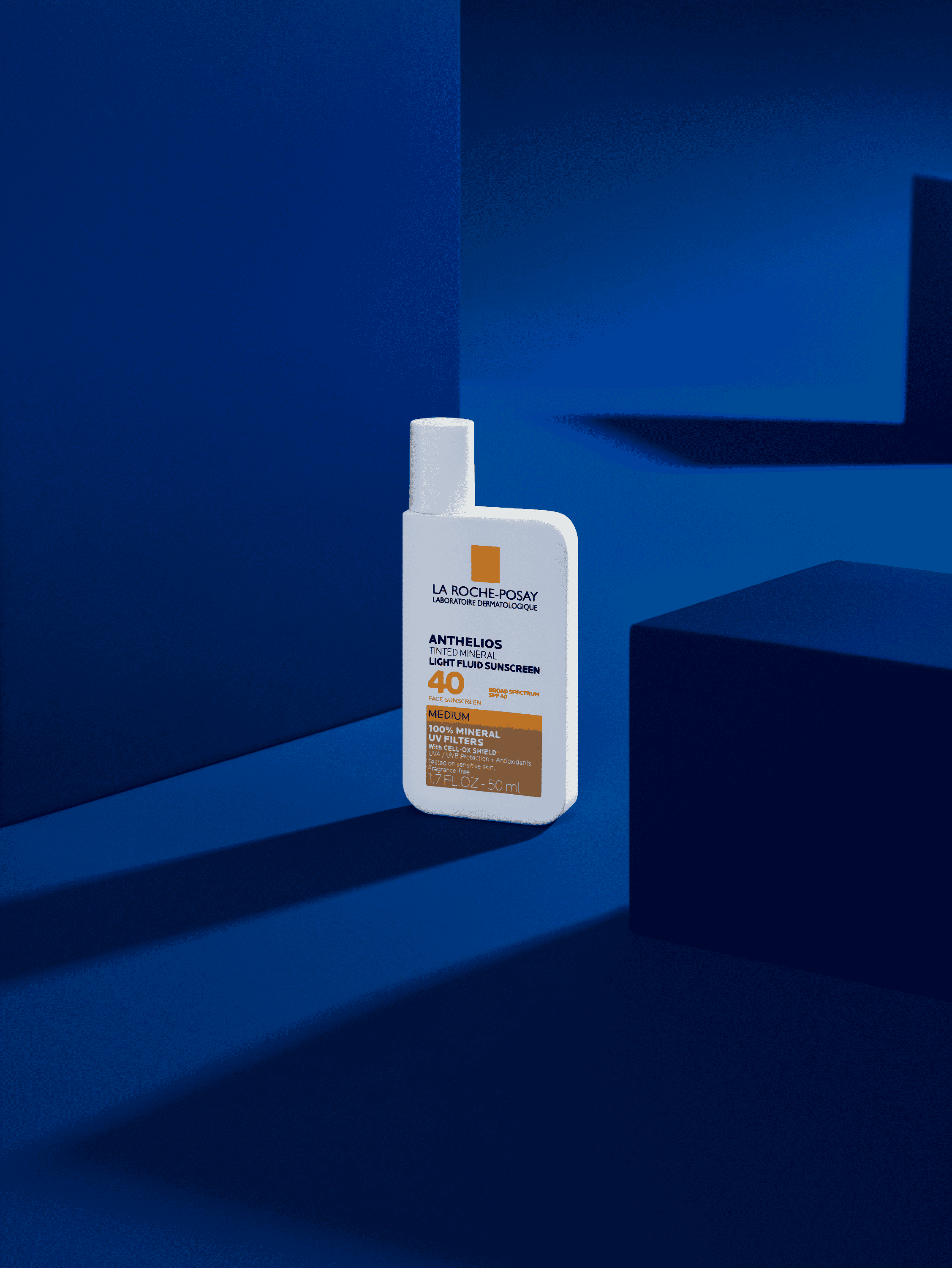 La Roche-Posay Anthelios Tinted Mineral SPF 40 Sunscreen Fluid (Medium, 1.7 fl oz) 1h9dx