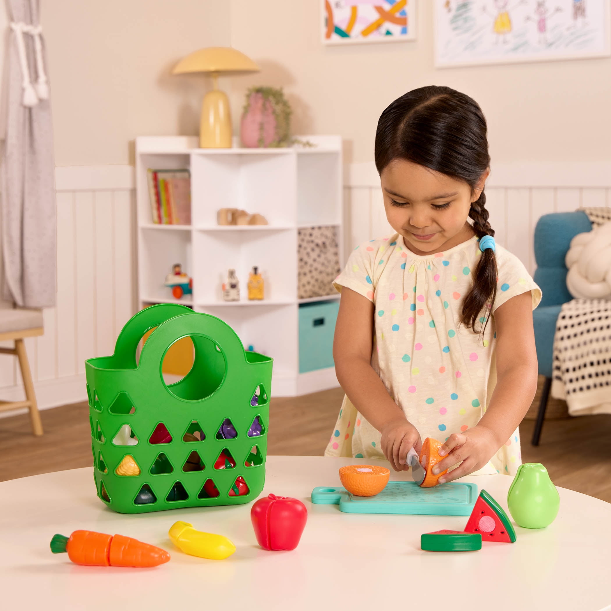 Battat Market Chop & Prep Play Food Set with Cutting Board and Knife (Multicolor, 35-Piece Set) q7s46