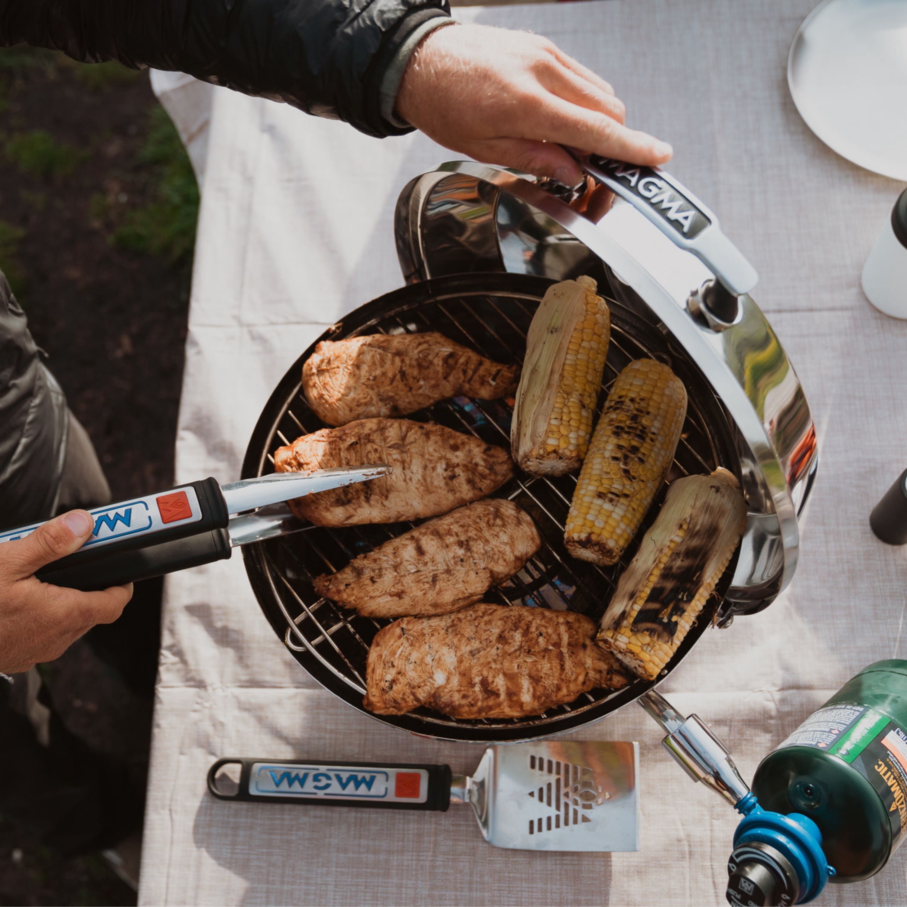 Magma C10-105 Beach Fire Stainless Steel Portable Gas Grill (Silver, 133 sq. in.) k3p2x