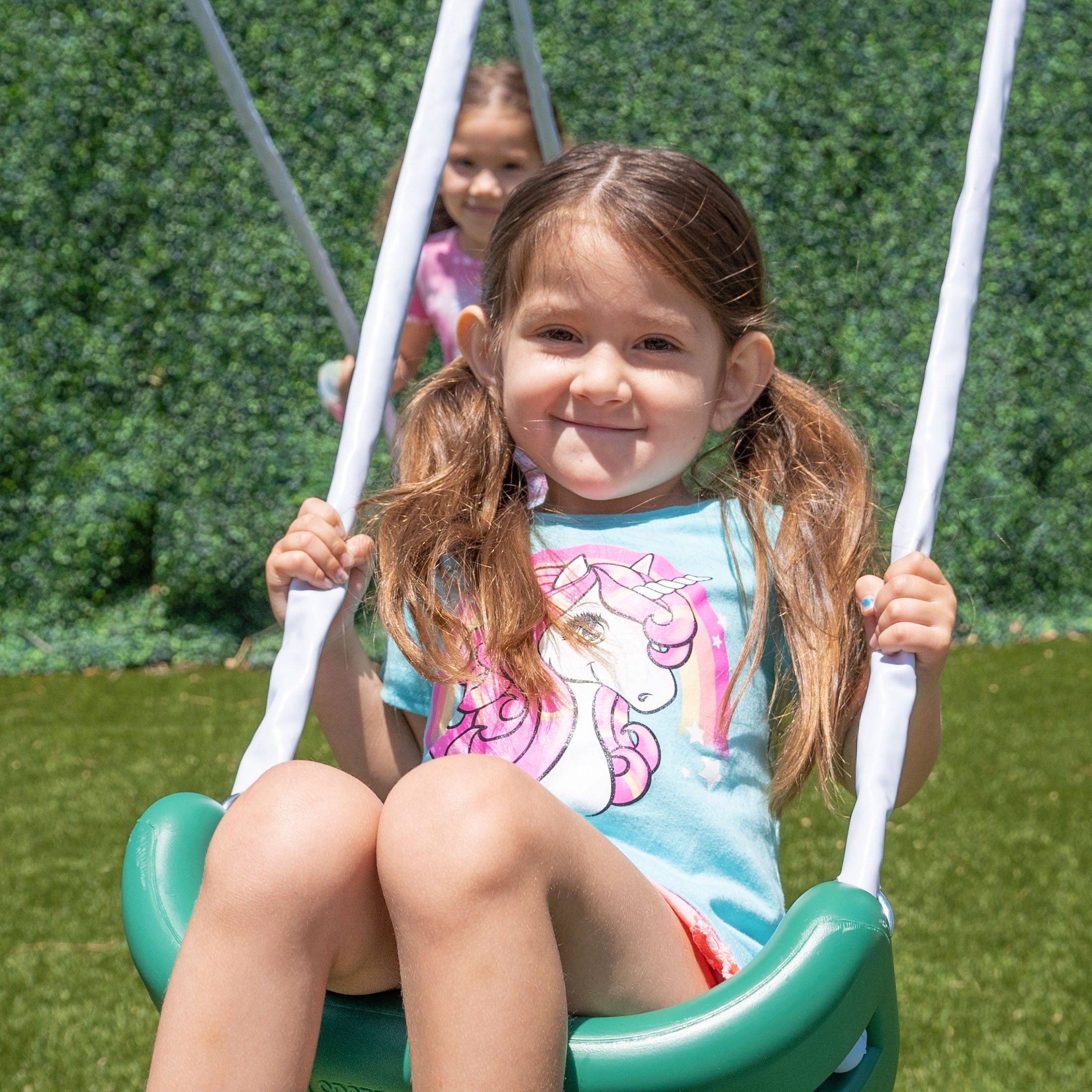 The Swing Company Northridge Metal Swing Set with Saucer Swing and 5 ft Wavy Slide (Green) hxxdv