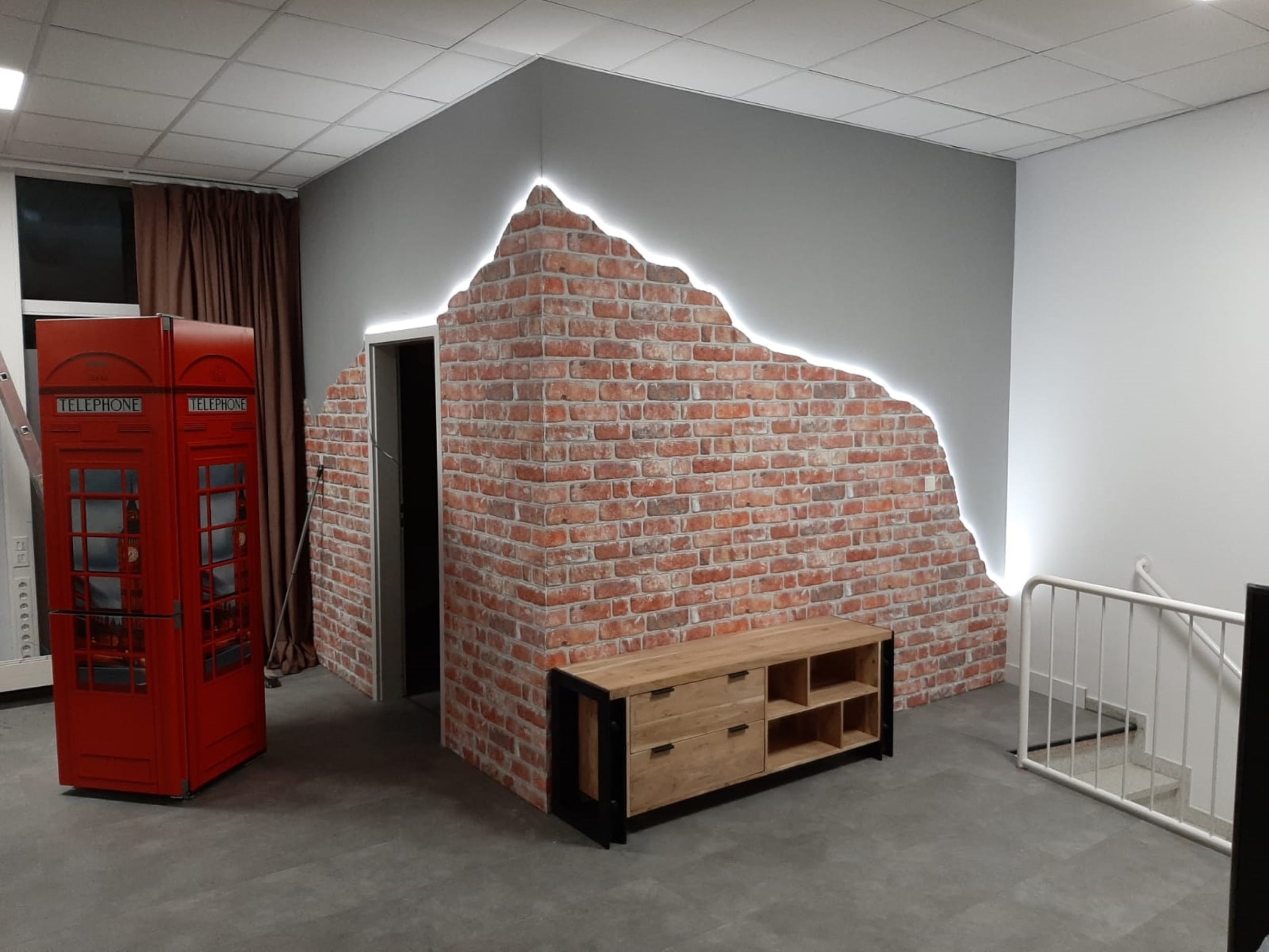 Dundee Deco 3D Wall Panels Brick Effect (Red, 10 Pack, 53 sq ft) c9rle