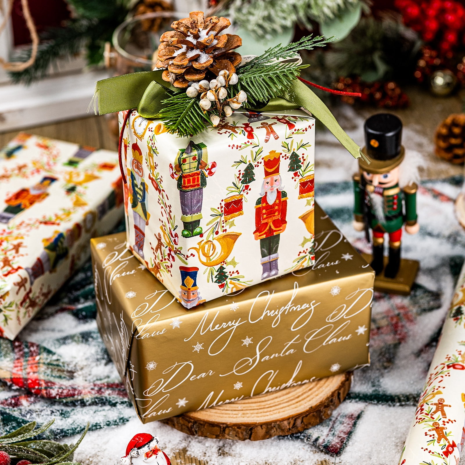 HOMERAL Christmas Wrapping Paper Roll, Nutcracker and Wreath Pattern Gift Wrap (Gold, 17 in x 33 ft) rxeff