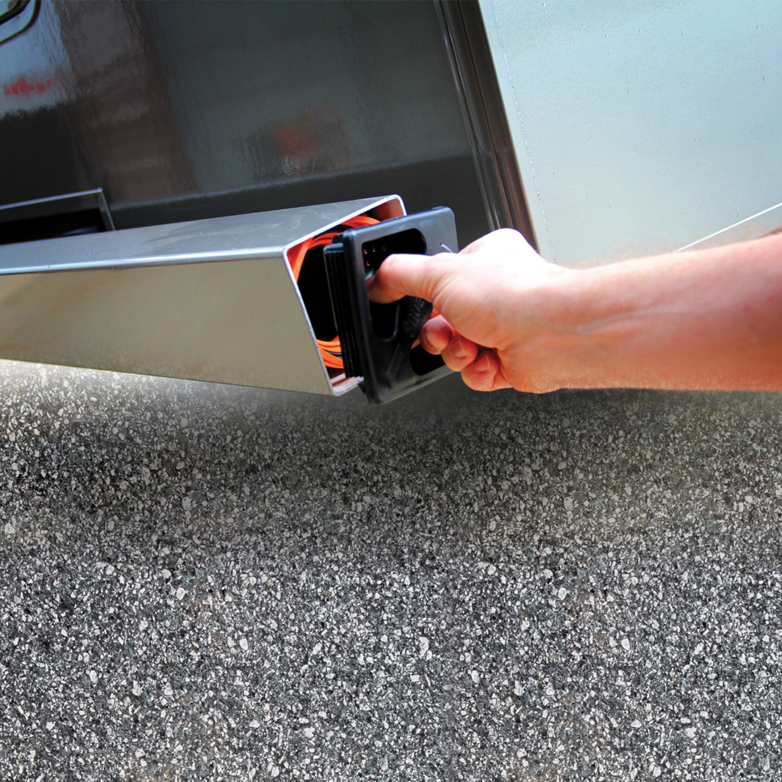 Camco RV Bumper Cap with Saver, Durable Plastic Square End Cover (Black, 4 in) bt8i6