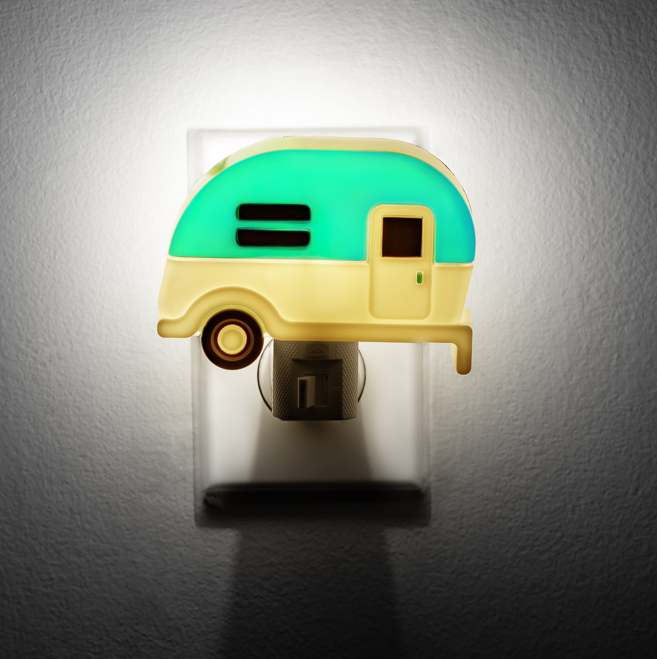 Camco Retro RV Nightlight LED Wall Plug-in Lamp with Swivel Base (Blue, 1 Pack) g70go