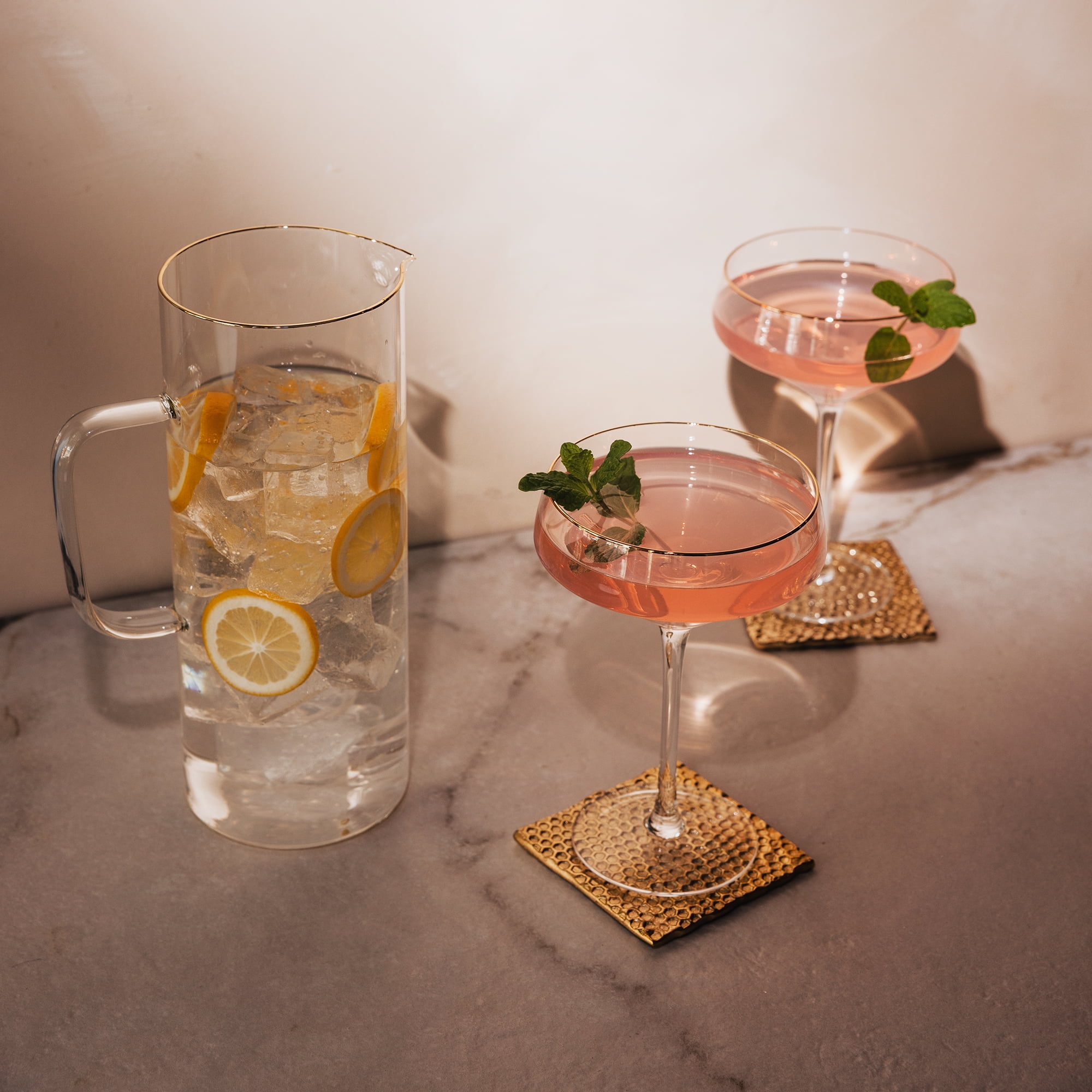 Thyme & Table Coupe Cocktail Glass with Gold Rim (Clear, 14 fl oz) imj1x