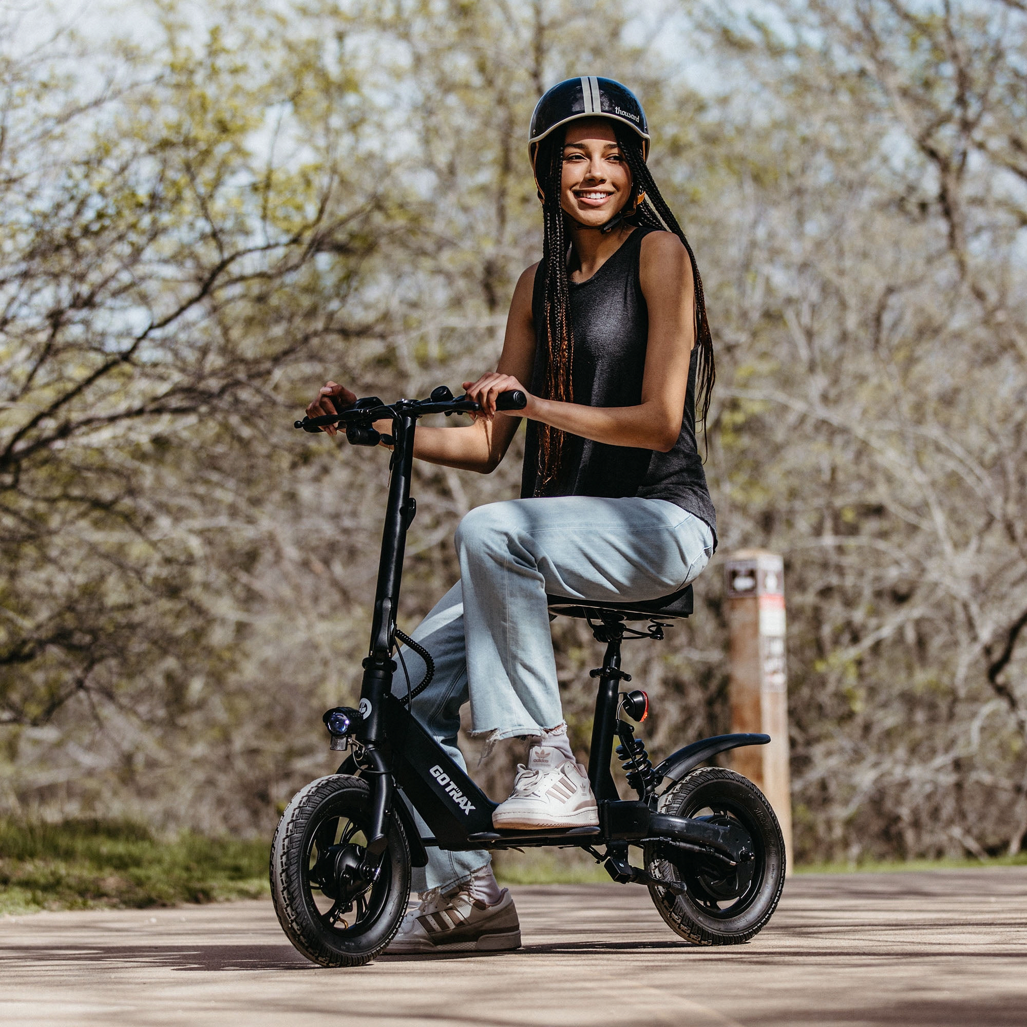 GOTRAX Aero Foldable Electric Scooter with Seat for Teens and Adults (Black, 15.5 MPH) ii8dp