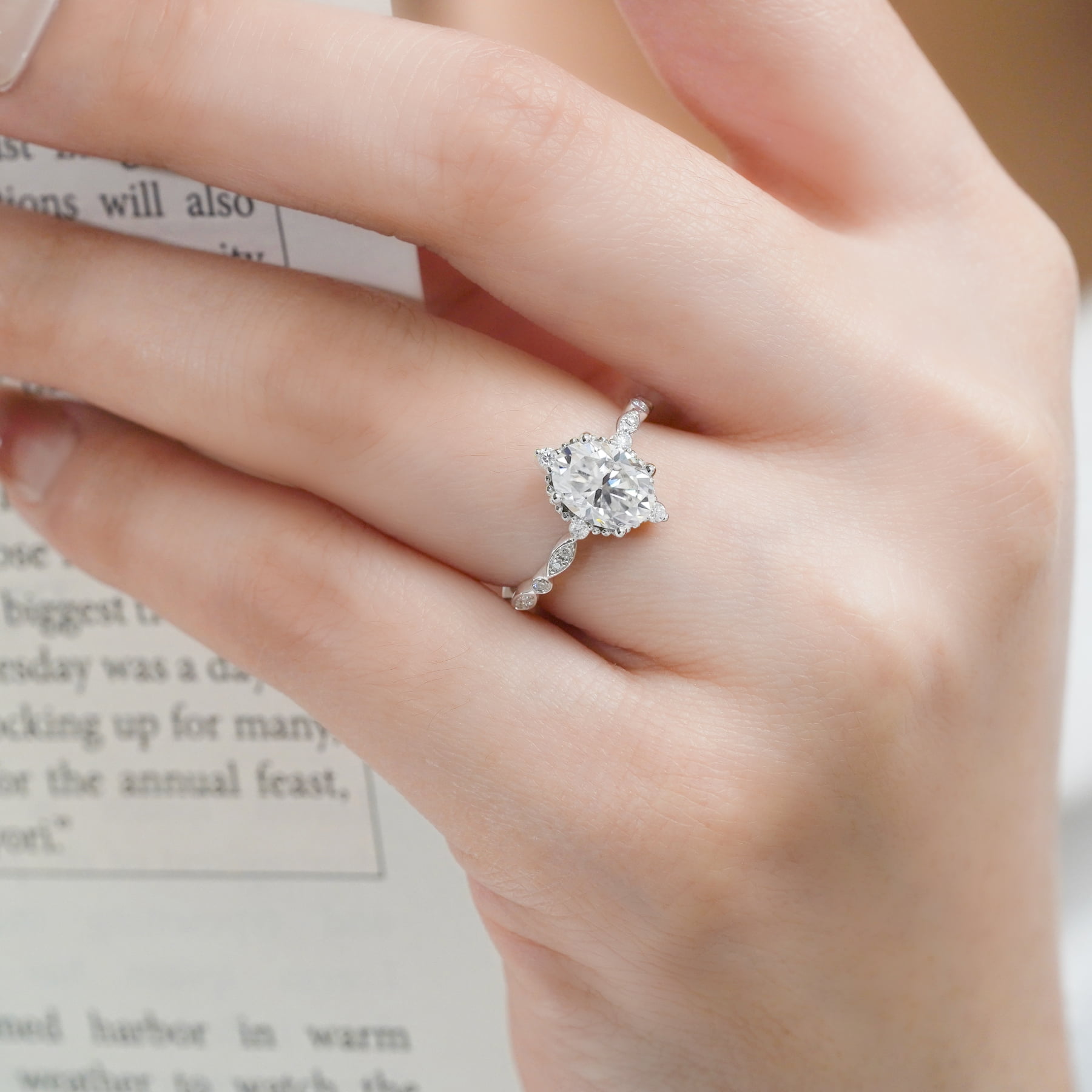 JeenMata 1.5 Carat Moissanite Oval Engagement Ring Vintage Filigree 5-Stone Milgrain (White Gold Plated, Size 7) xln6w