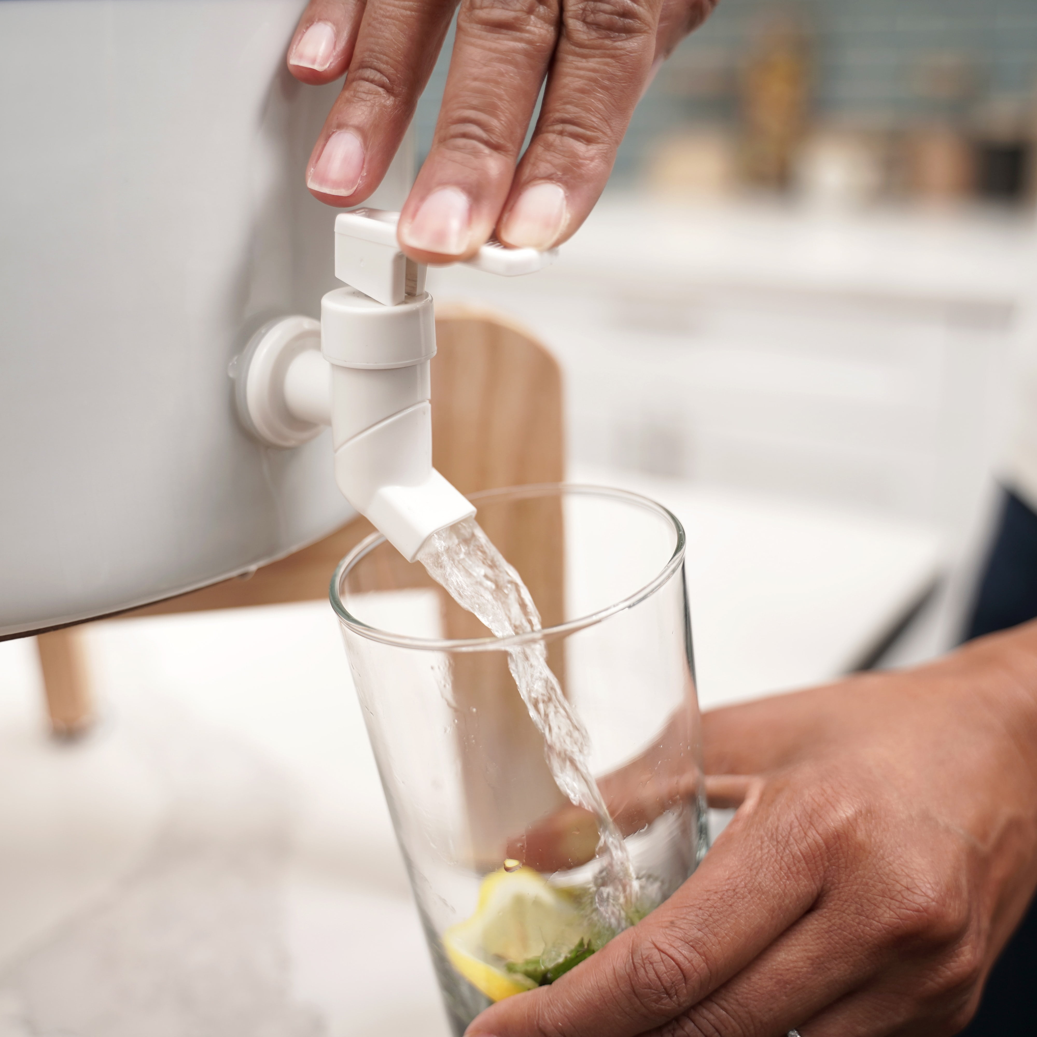 Primo Water Countertop Water Dispenser (White, 5 gal) 84jns
