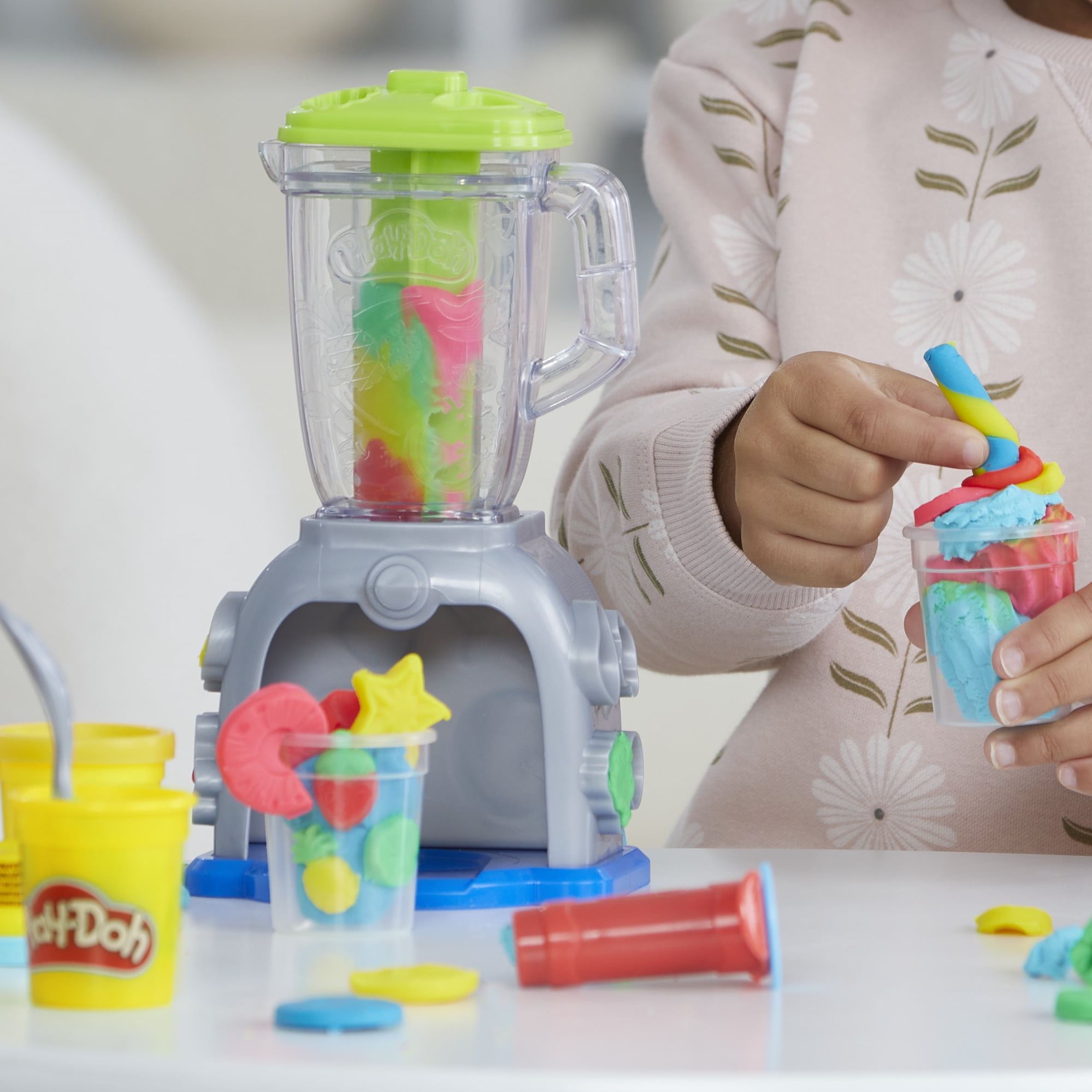 Play-Doh Swirlin' Smoothies Toy Blender Playset (Multi-Color, 7 oz) fbtkr
