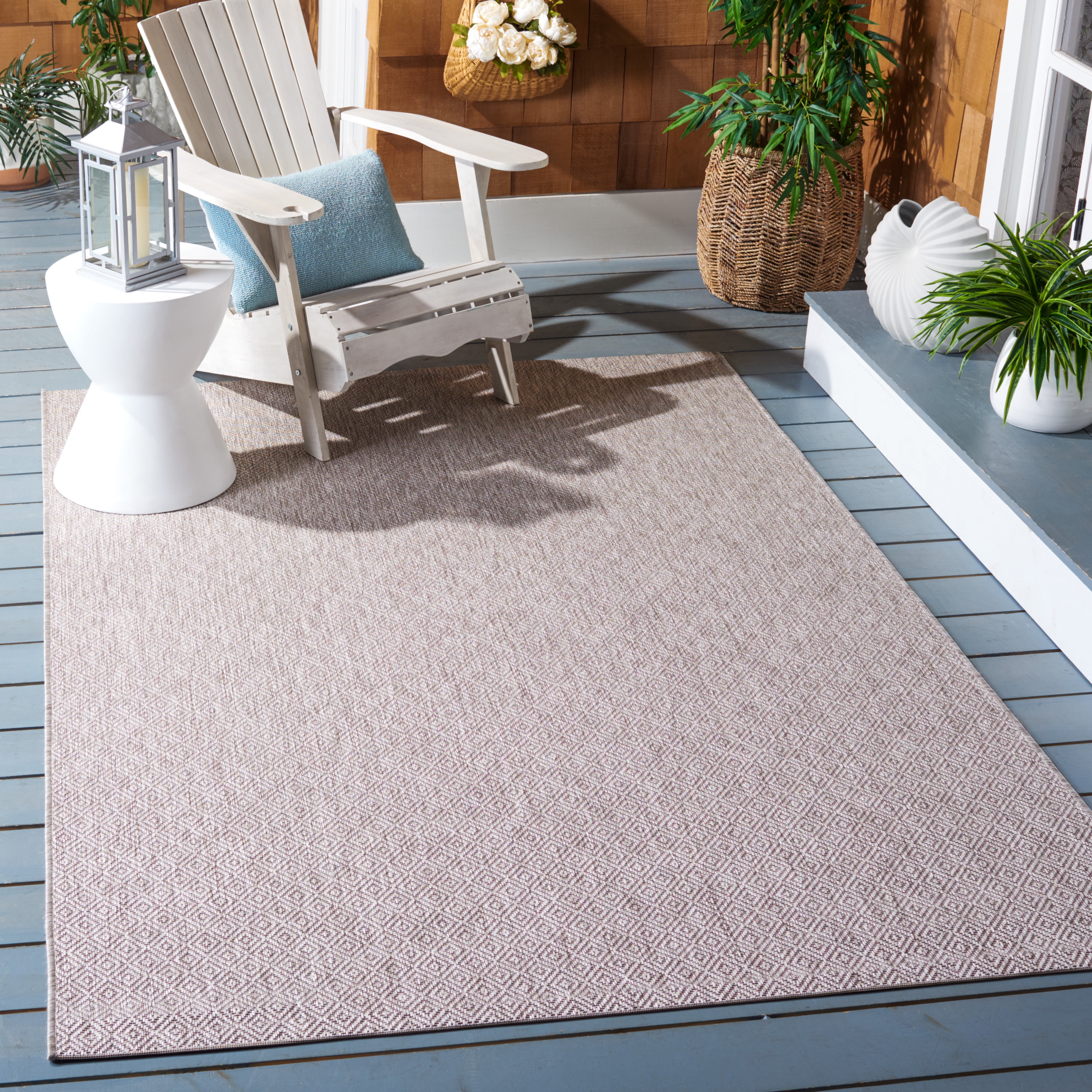 Safavieh Courtyard Mitre Geometric Indoor/Outdoor Area Rug (Beige, 5 ft 3 in x 7 ft 7 in) ny680