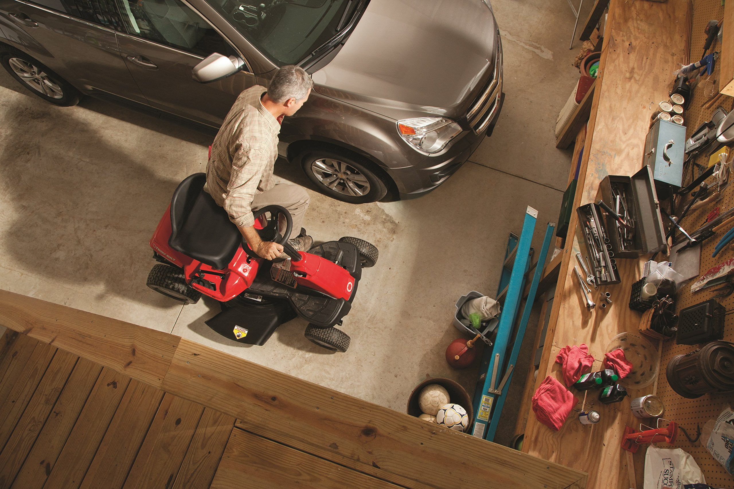 Troy-Bilt TB30B Riding Lawn Mower, 340cc Engine, 30-Inch Cutting Deck (Manual Transmission, 18-Inch Turning Radius) fbxuw