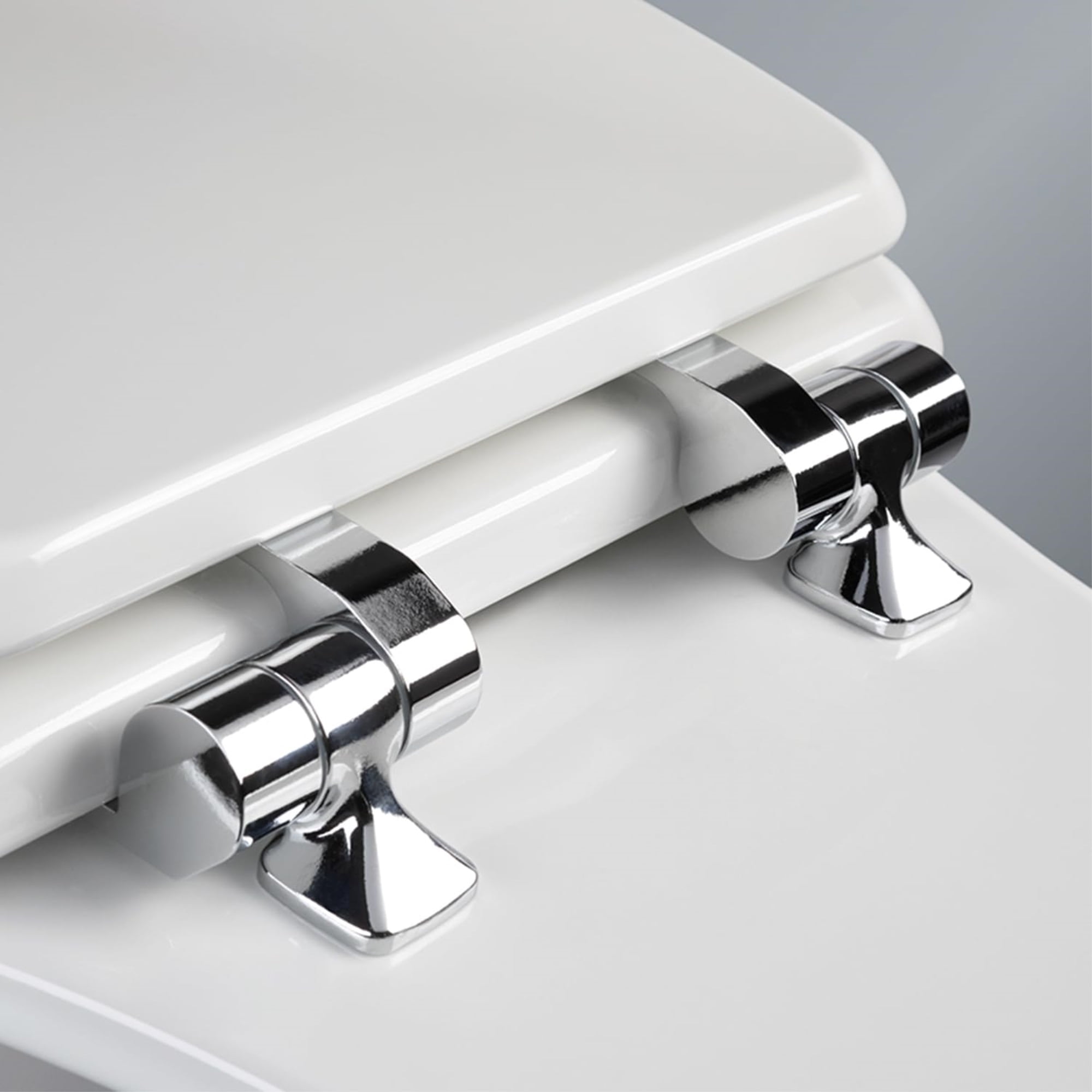 Mayfair Benton Elongated Enameled Wood Toilet Seat with Soft Close and Chrome Hinges (White) ltg1n