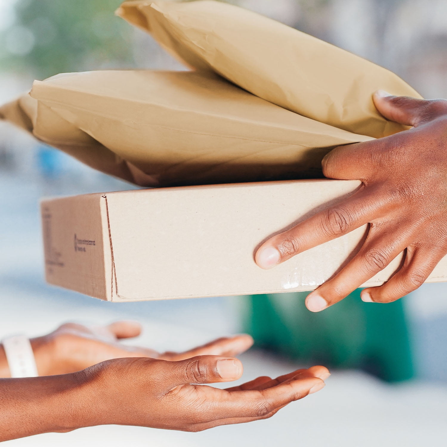 Elementree Sustainable Expandable Paper Mailers, Eco-Friendly Shipping Envelopes (Brown, 13.5 in x 15.375 in x 2.5 in, 250 Count) i89l5