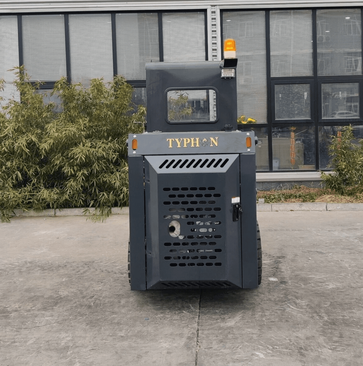 TYPHON Mini Skid Steer Loader STOMP 508, 35HP Gas Engine, Compact Construction Equipment (Black, 838 lb Capacity) u90n0