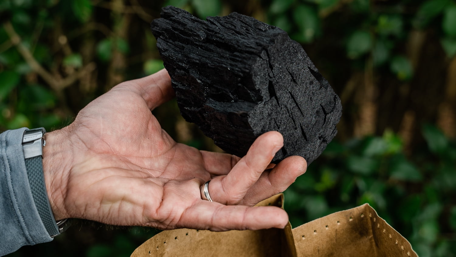 Fire & Flavor Premium All Natural Hardwood Lump Charcoal (20 lb) d65u0