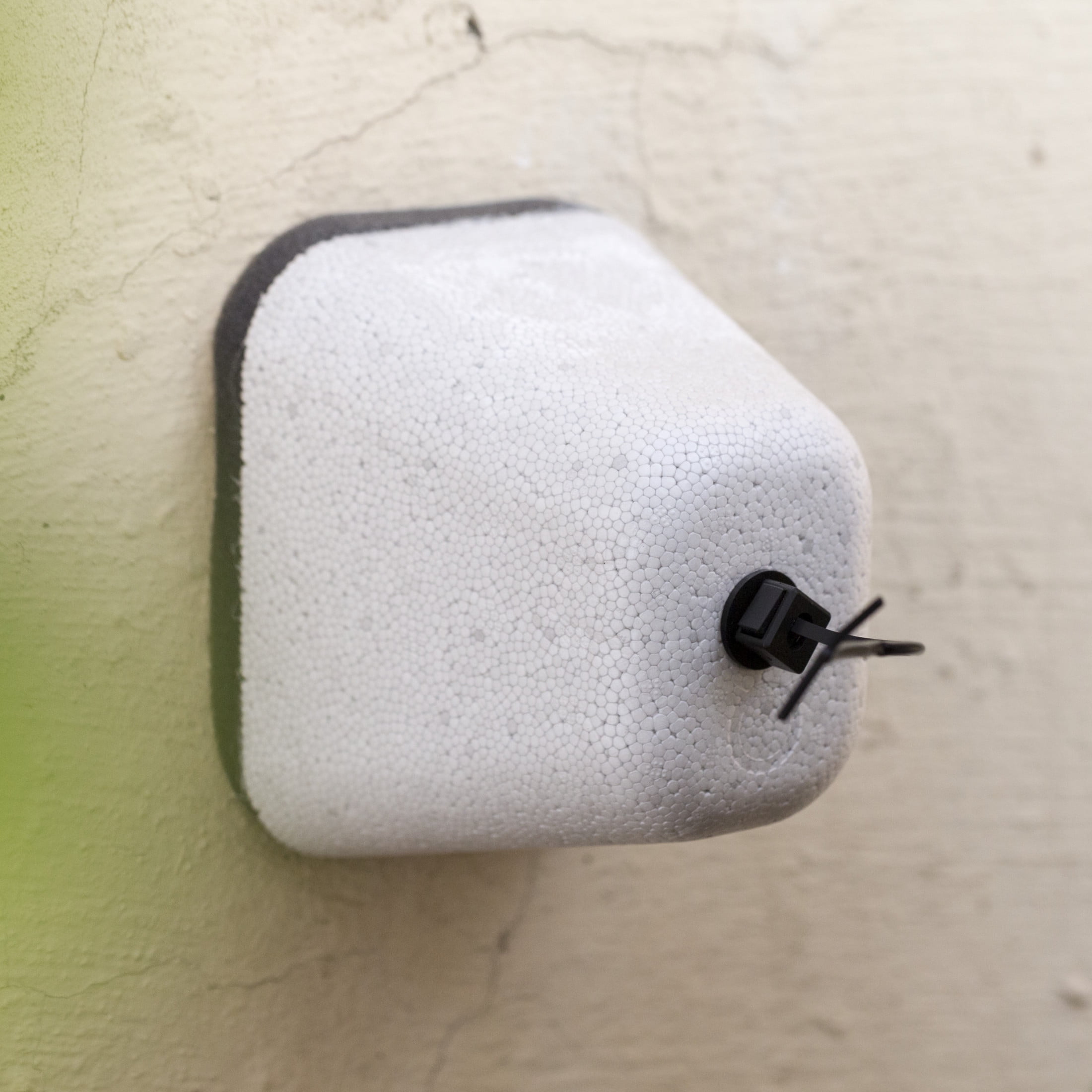 Duck Brand Outdoor Foam Faucet Cover (White, 5.25 in x 6.5 in x 5.25 in) govvl