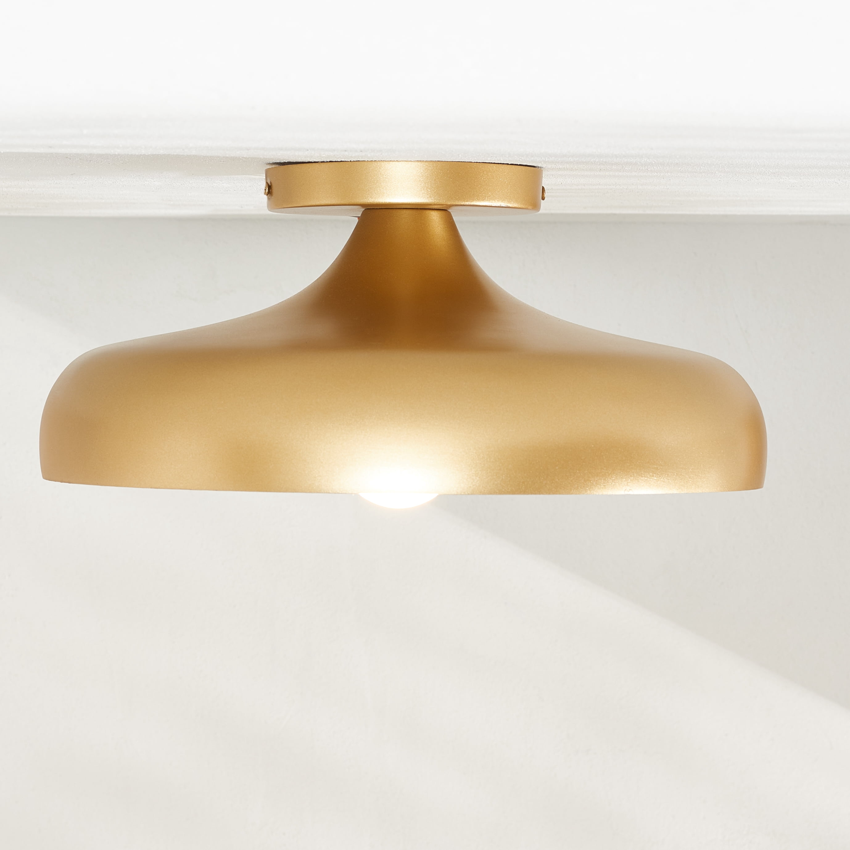 Safavieh Willet Modern Painted Gold Iron Flush Mount Ceiling Light (13.25 in) 764pv
