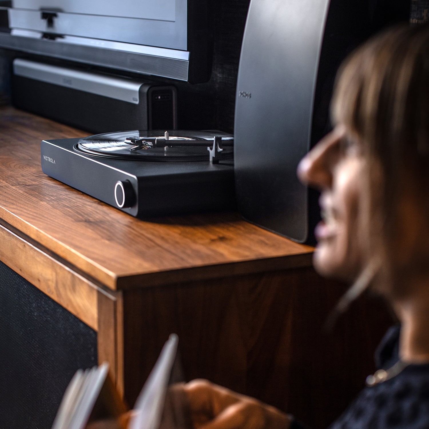 Victrola Stream Onyx Wireless Turntable with Sonos Integration (Black, 2-Speed) azlip
