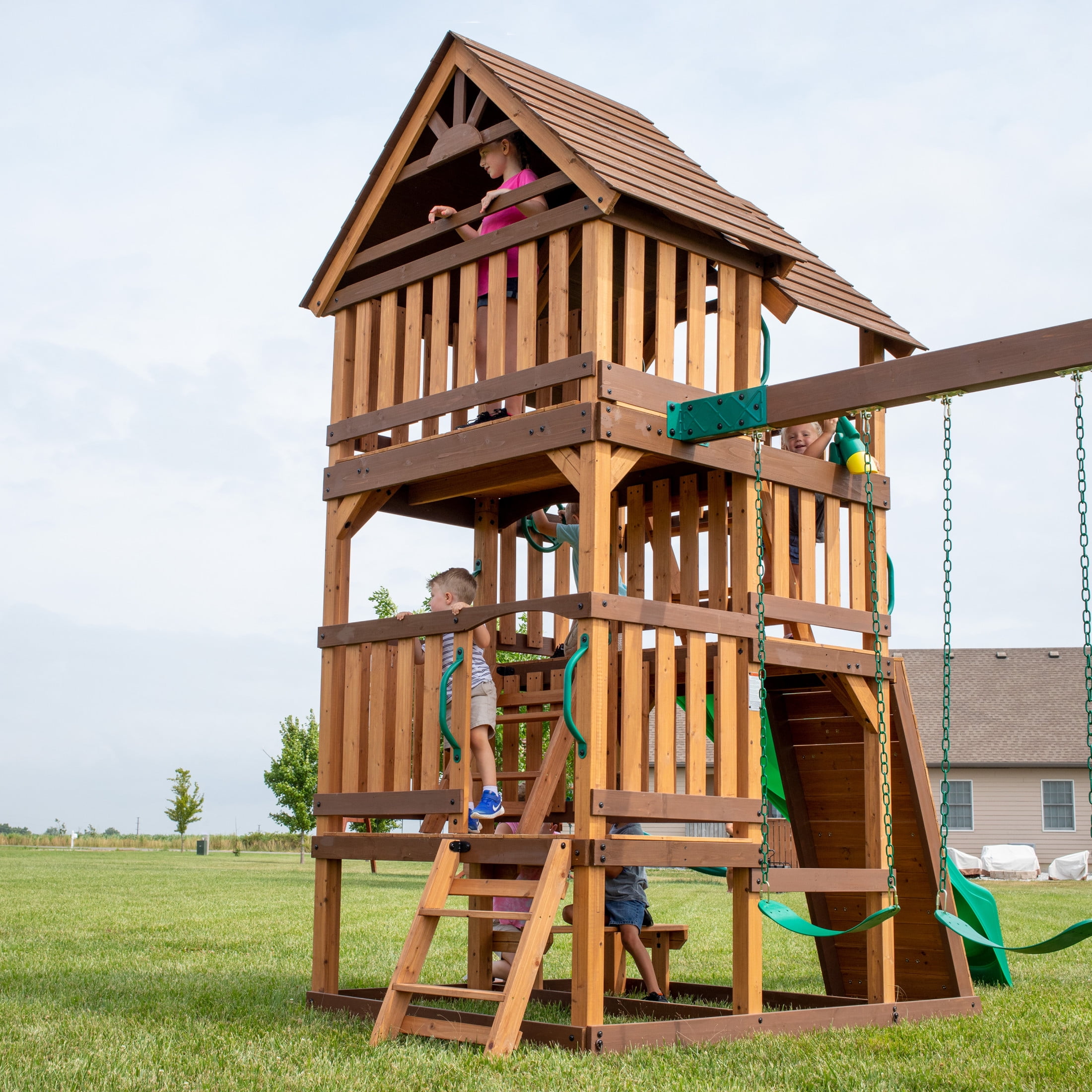 Backyard Discovery Highlander Cedar Wood Swing Set with Wave Slide and Three-Story Clubhouse (Brown, 10 ft Slide) 3xbnq