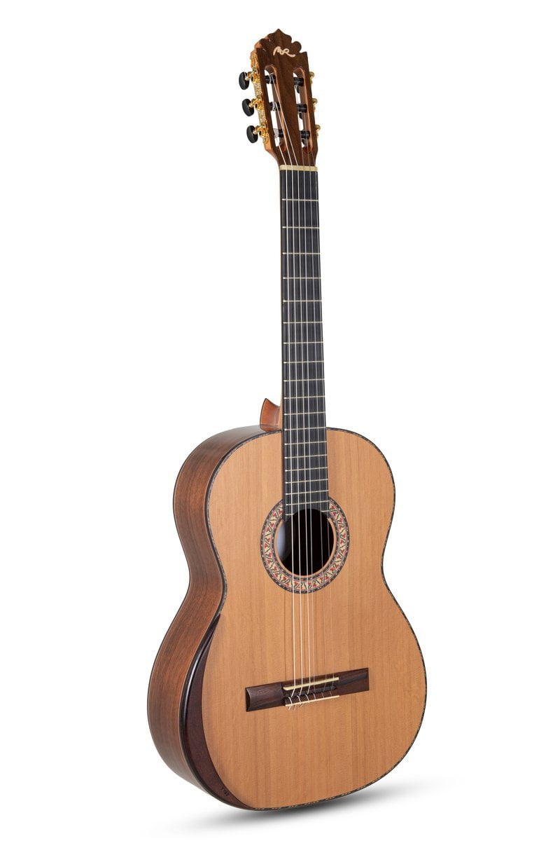 Manuel Rodriguez Classical Guitar Magistral E-C (Cedar/Walnut, 4/4 Full Size) mes8q
