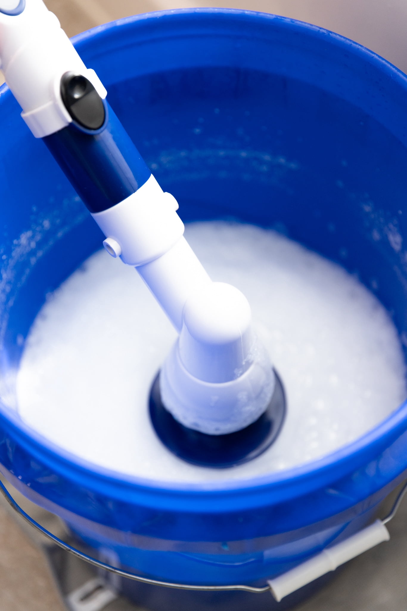 Diamond Shine Electric Spin Scrubber with 3 Interchangeable Brush Heads (White, 1 Pack) ivotr