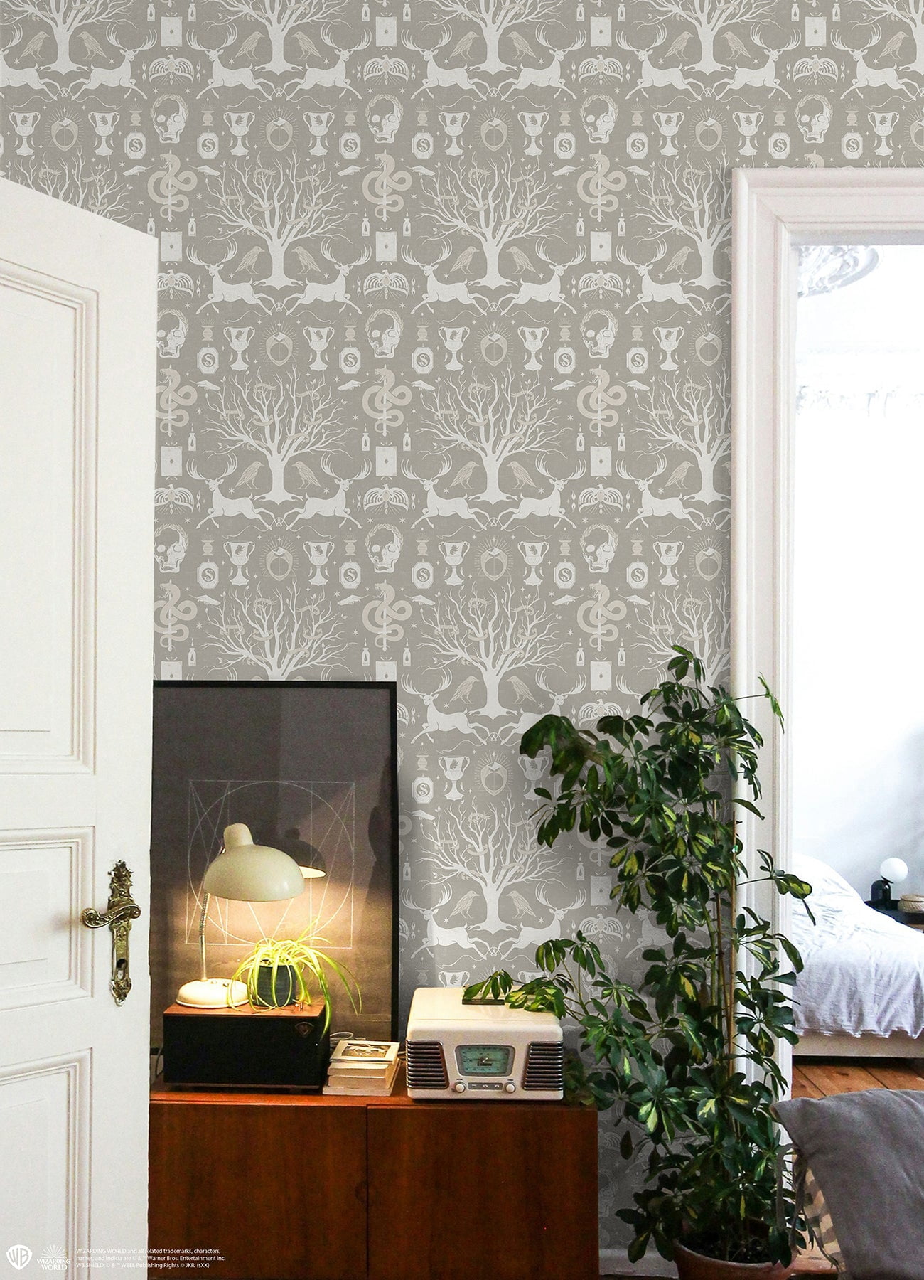 RoomMates Harry Potter Horcrux Peel and Stick Wallpaper (Black, 20.5 in x 18 ft) o1a5y