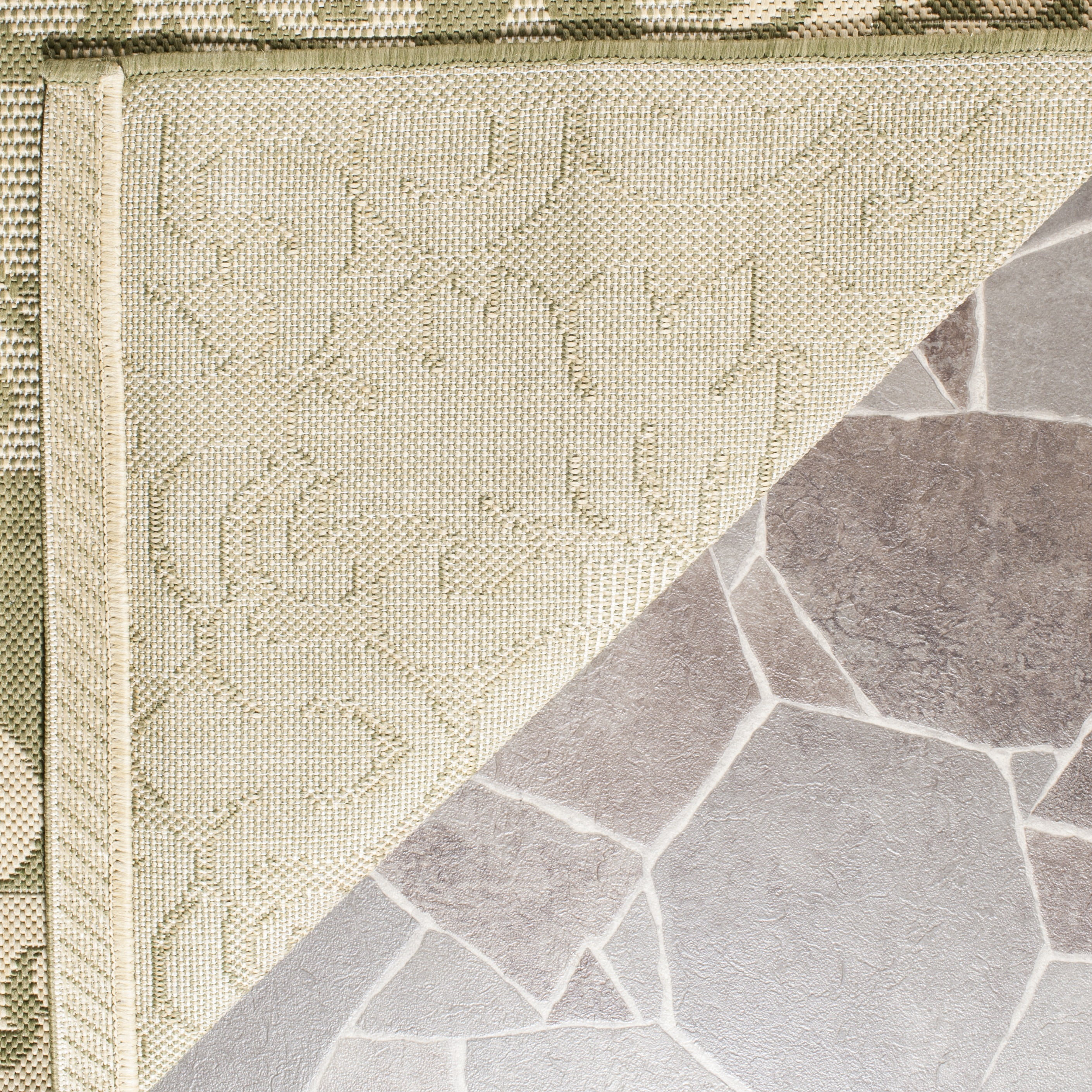 Safavieh Courtyard Dani Bordered Indoor/Outdoor Area Rug (Olive/Natural, 2 ft x 3.58 ft) vc0a2
