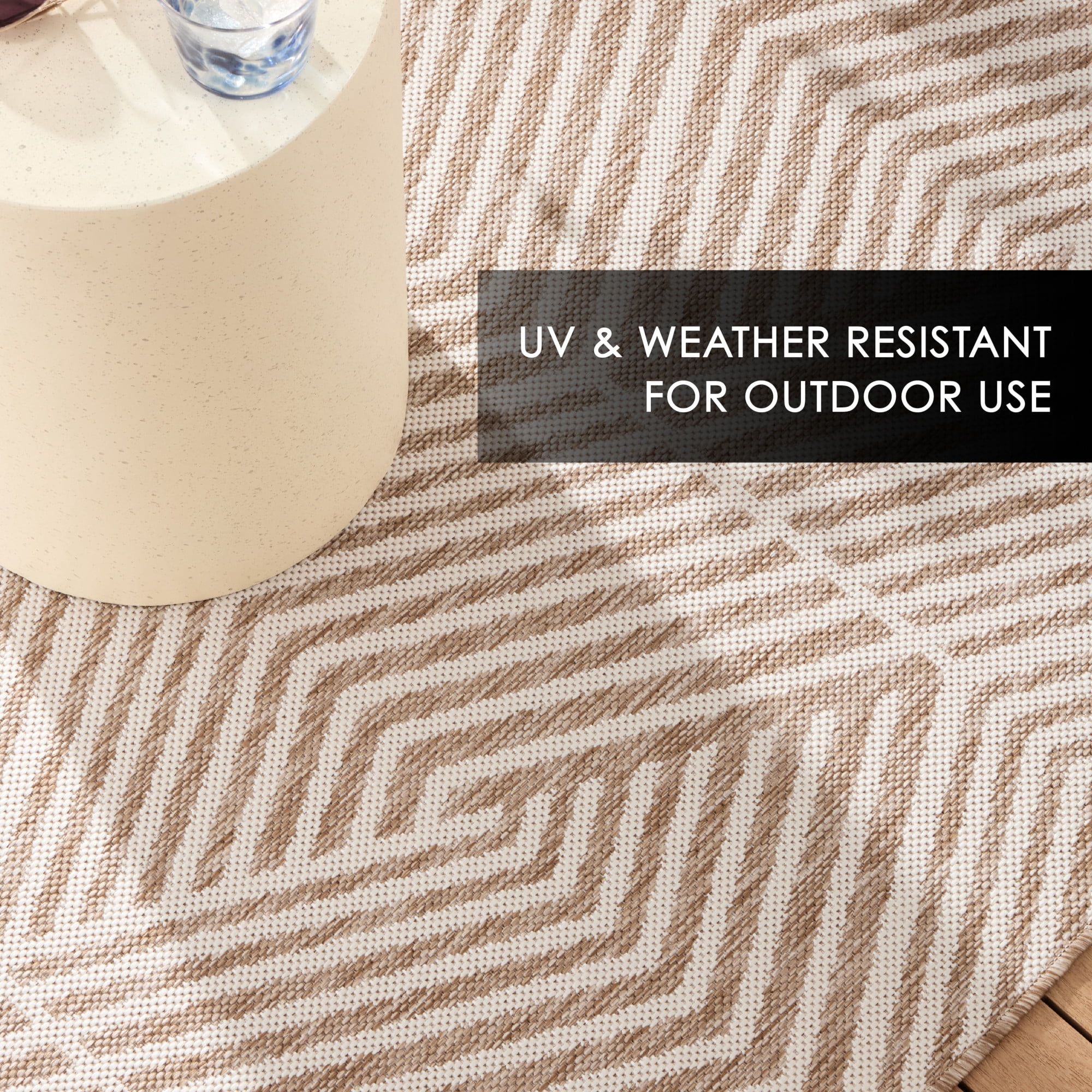 Nicole Miller New York Patio Country Ombre Geo Indoor Outdoor Area Rug (Beige/Cream, 3 ft 11 in x 5 ft 2 in) k6d80