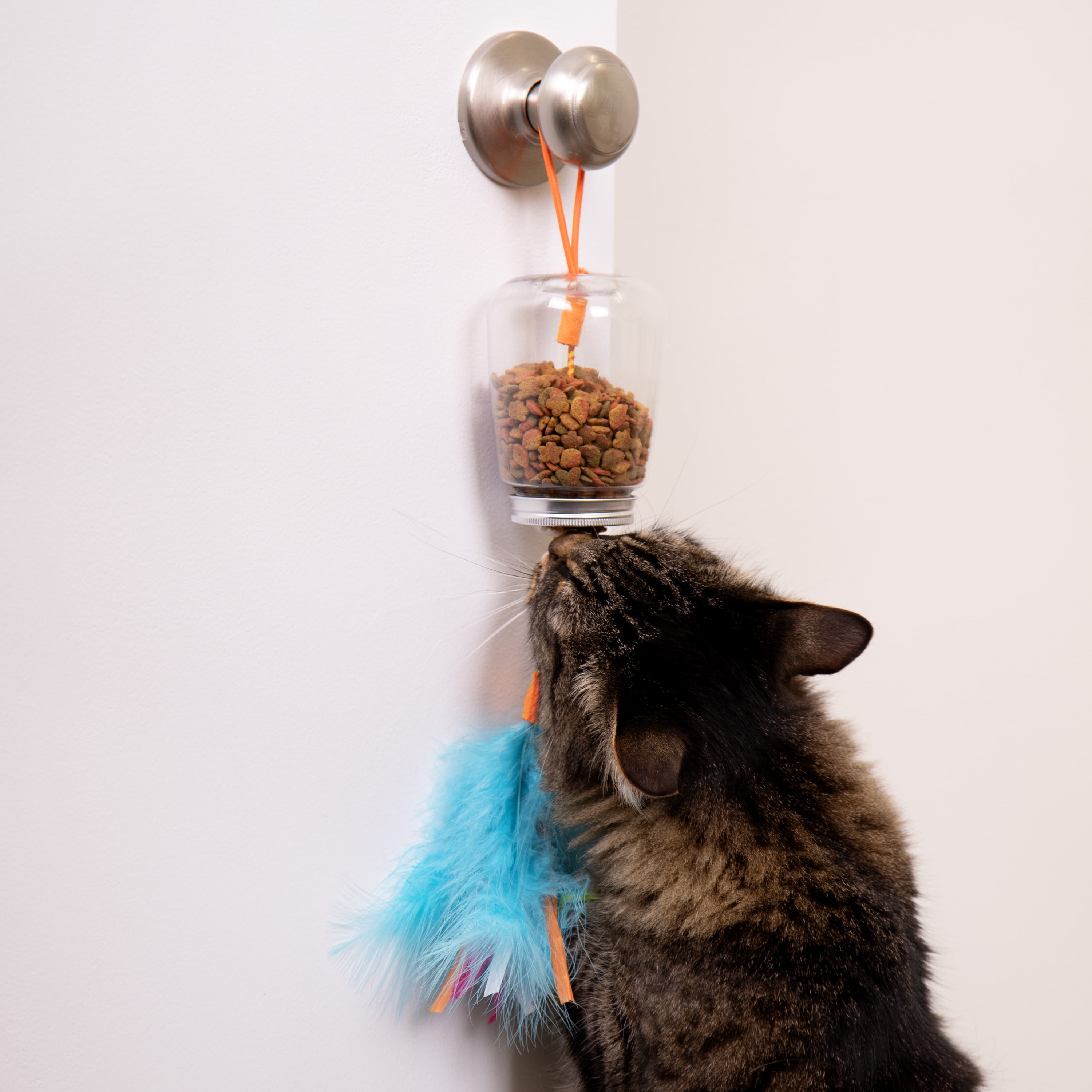 SmartyKat Treat Teaser Interactive Cat Toy for Prey Play and Treat Dispensing (Multi-Color, Medium) smh8h