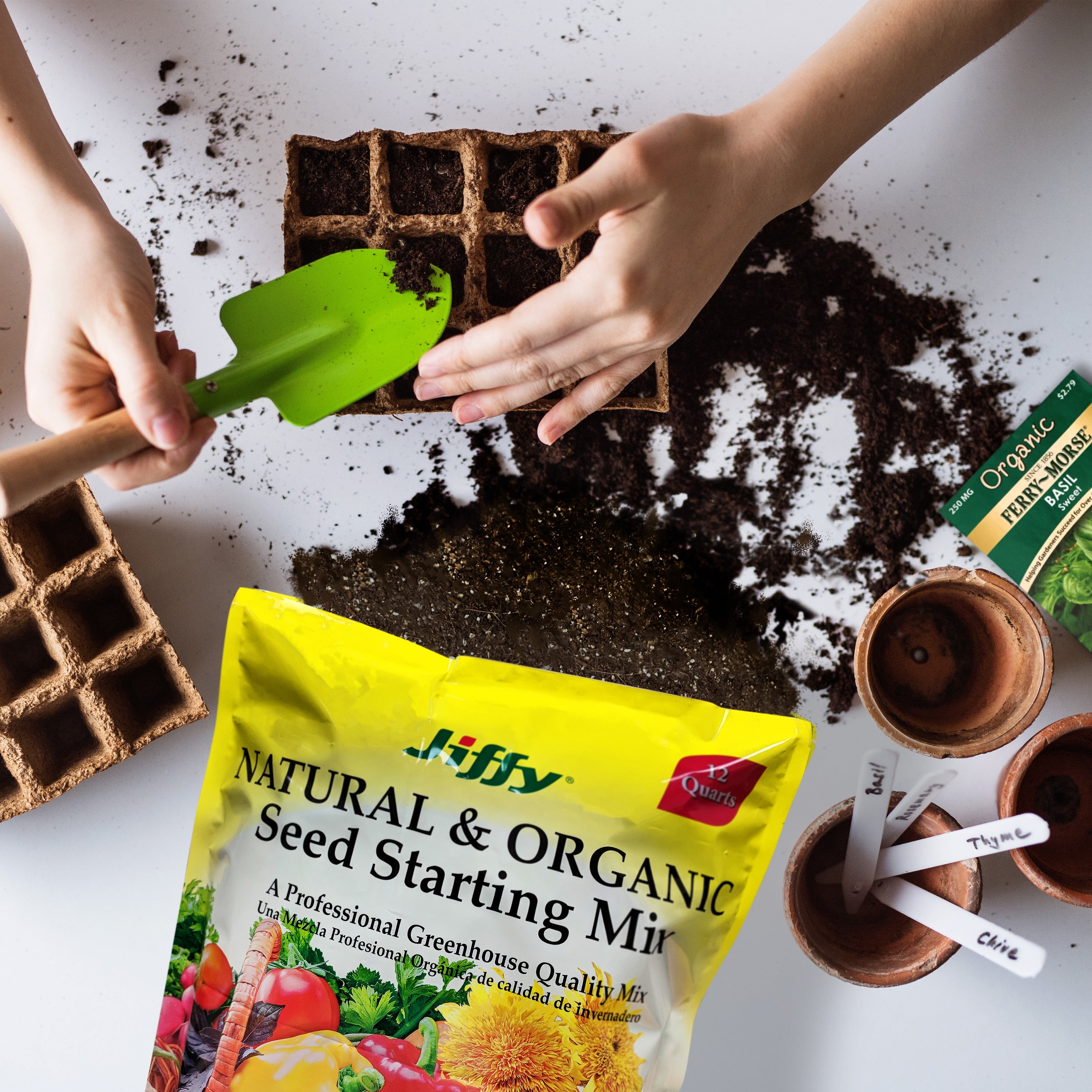 Jiffy Natural & Organic Seed Starter Mix (12 dry qt) xkqpv