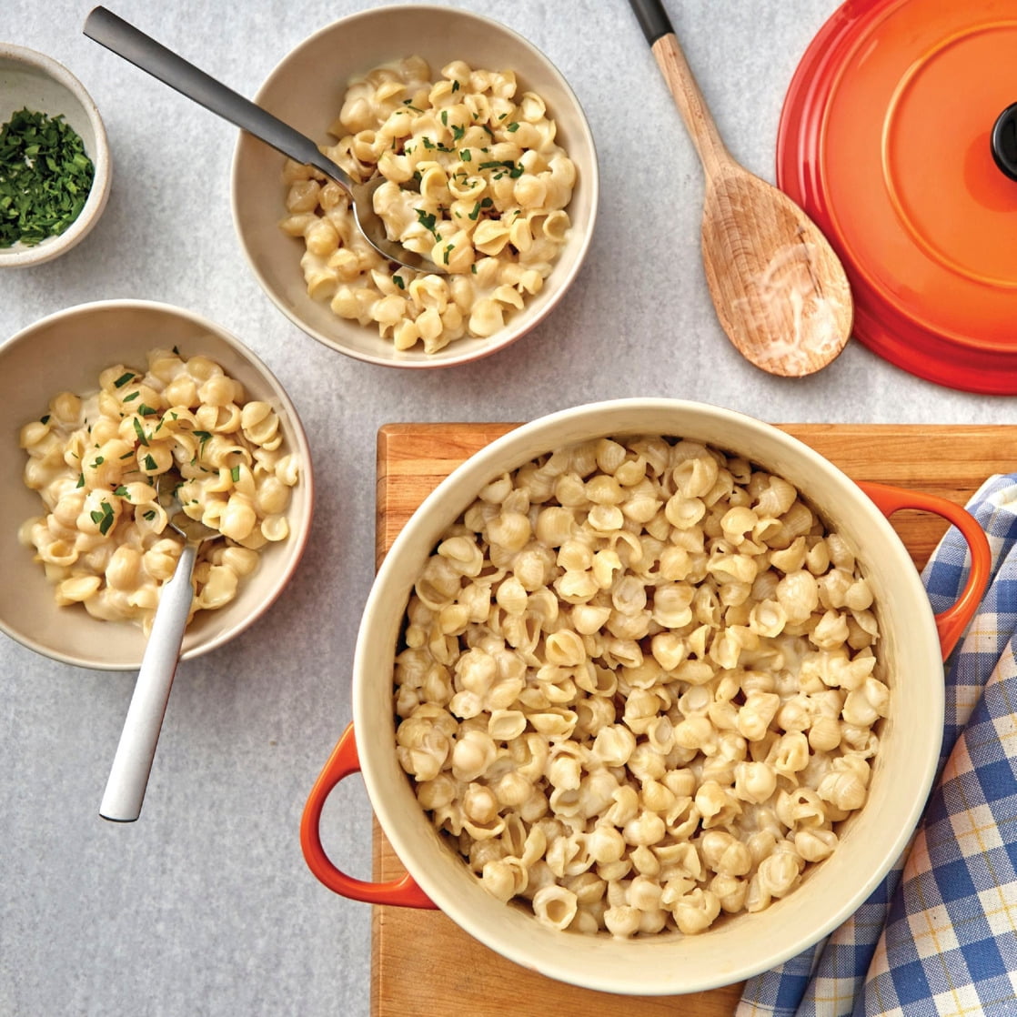 Annie's White Cheddar Shells Macaroni and Cheese with Organic Pasta (White, 12 Pack, 6 oz) ww6xu