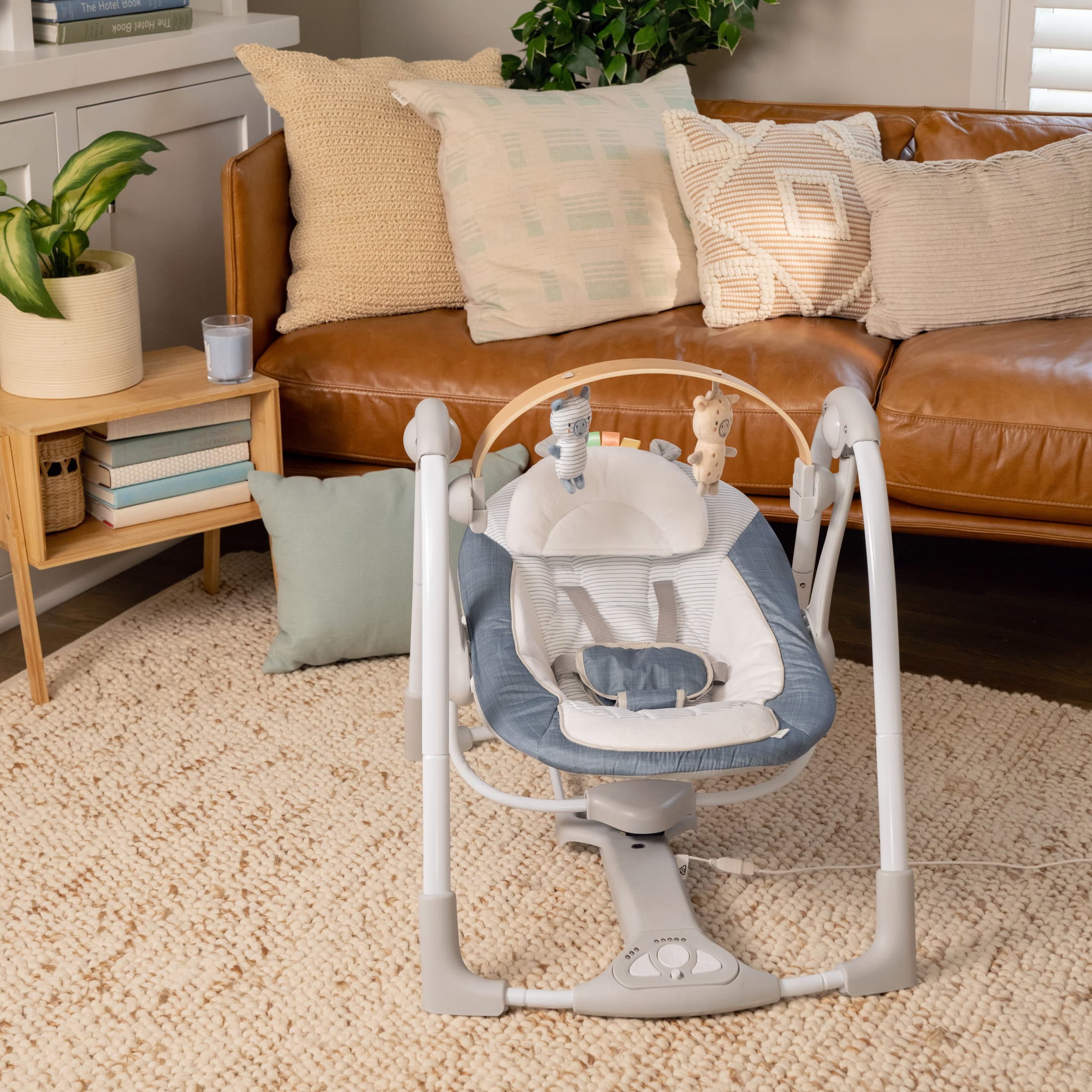 Ingenuity Swing 'n Go Portable Baby Swing, Compact Foldable Infant Rocker with 5 Speeds and Music (Chambray Blue, 20 lb Capacity) 1ieis