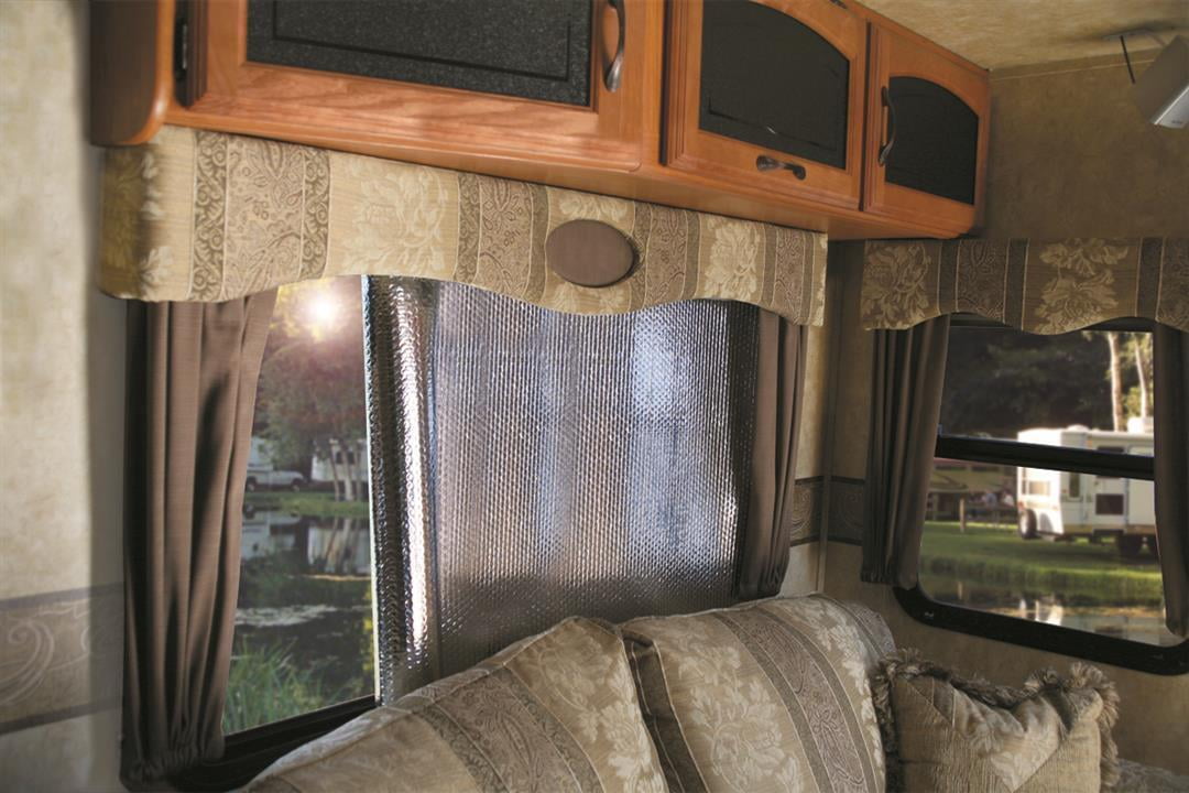 Camco RV Reflective Window Cover, Thermal Sun Shield for Trailers and Campers (Silver, 50 in x 26 in) enxuk