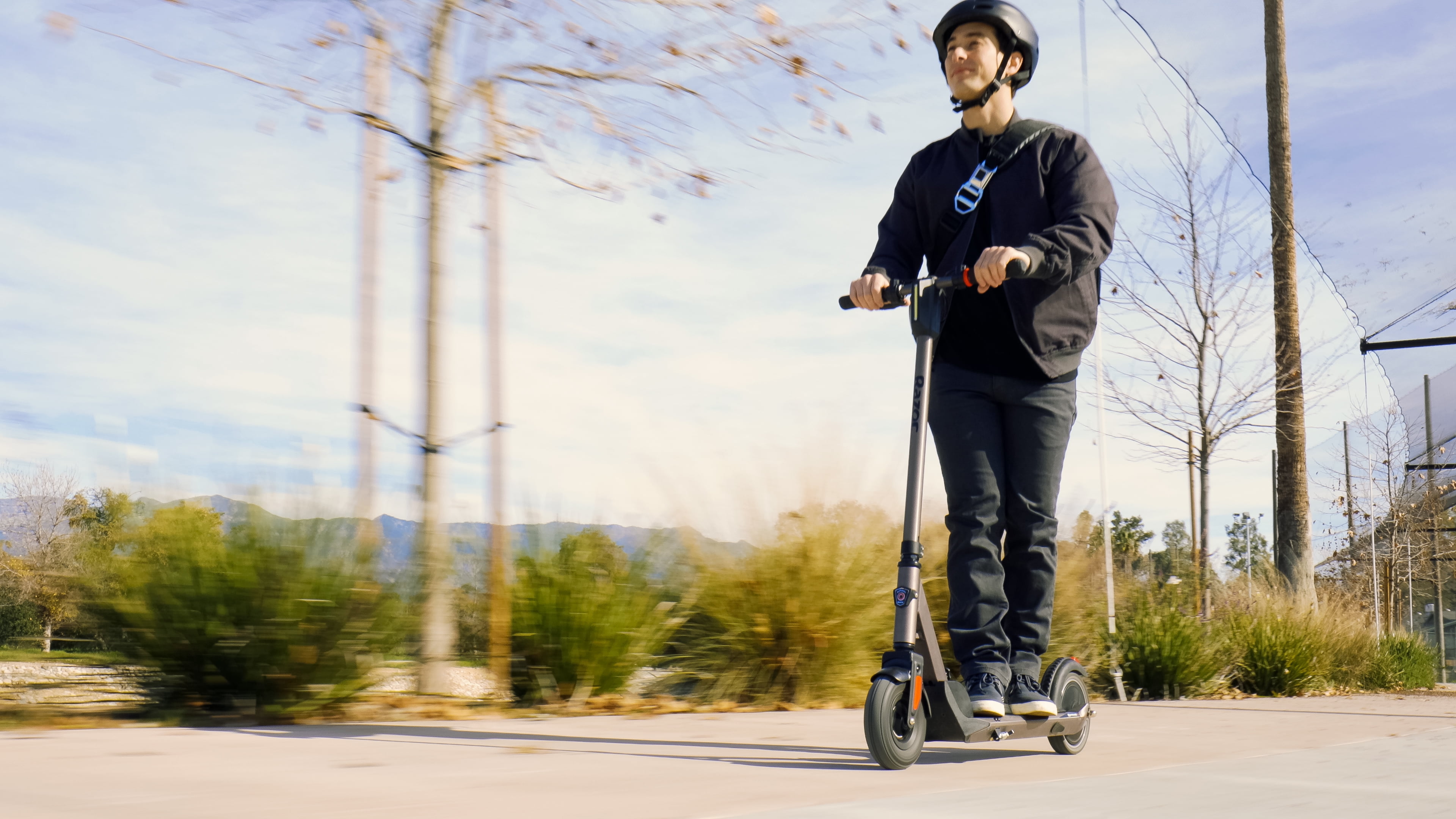Razor E Prime III Electric Scooter for Adults, Portable Folding Commuter with 18 mph Max Speed and 15-mile Range (Black, 220 lb Capacity) fjgv5