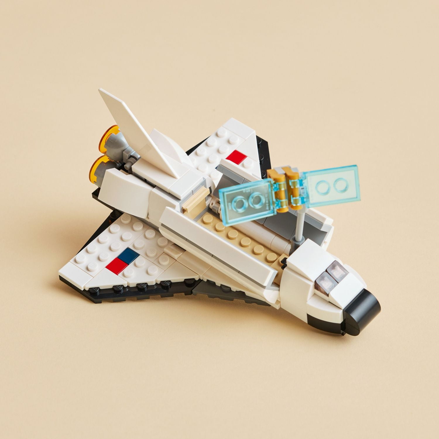 LEGO Creator 3-in-1 Space Shuttle Building Set, Creative STEM Toy for Kids, 3-in-1 Model Kit (144 Pieces) 2toc8
