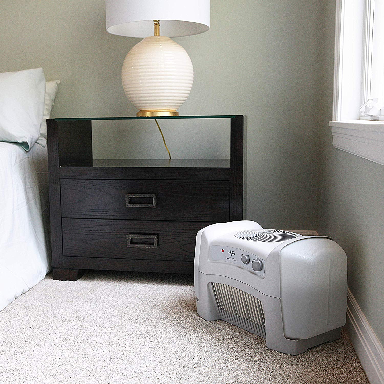Vornado Whole Room Evaporative Vortex Humidifier with Intelligent Humidity Control (White, 1 Pack) 8slt9