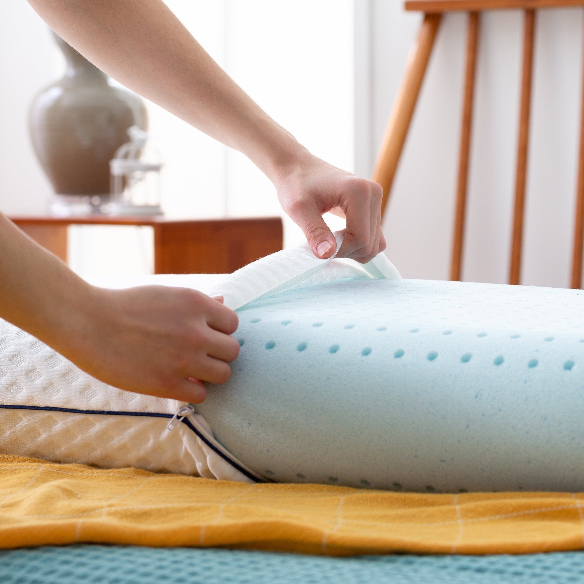 Linenspa Medium Feel Ventilated Gel Memory Foam Bed Pillow (White, Standard Size 25 in x 16 in x 6 in) tgkal