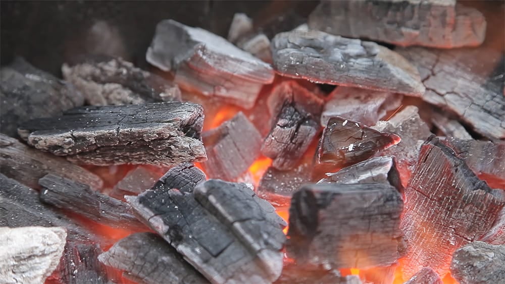 Fire & Flavor Premium All Natural Hardwood Lump Charcoal (20 lb) d65u0