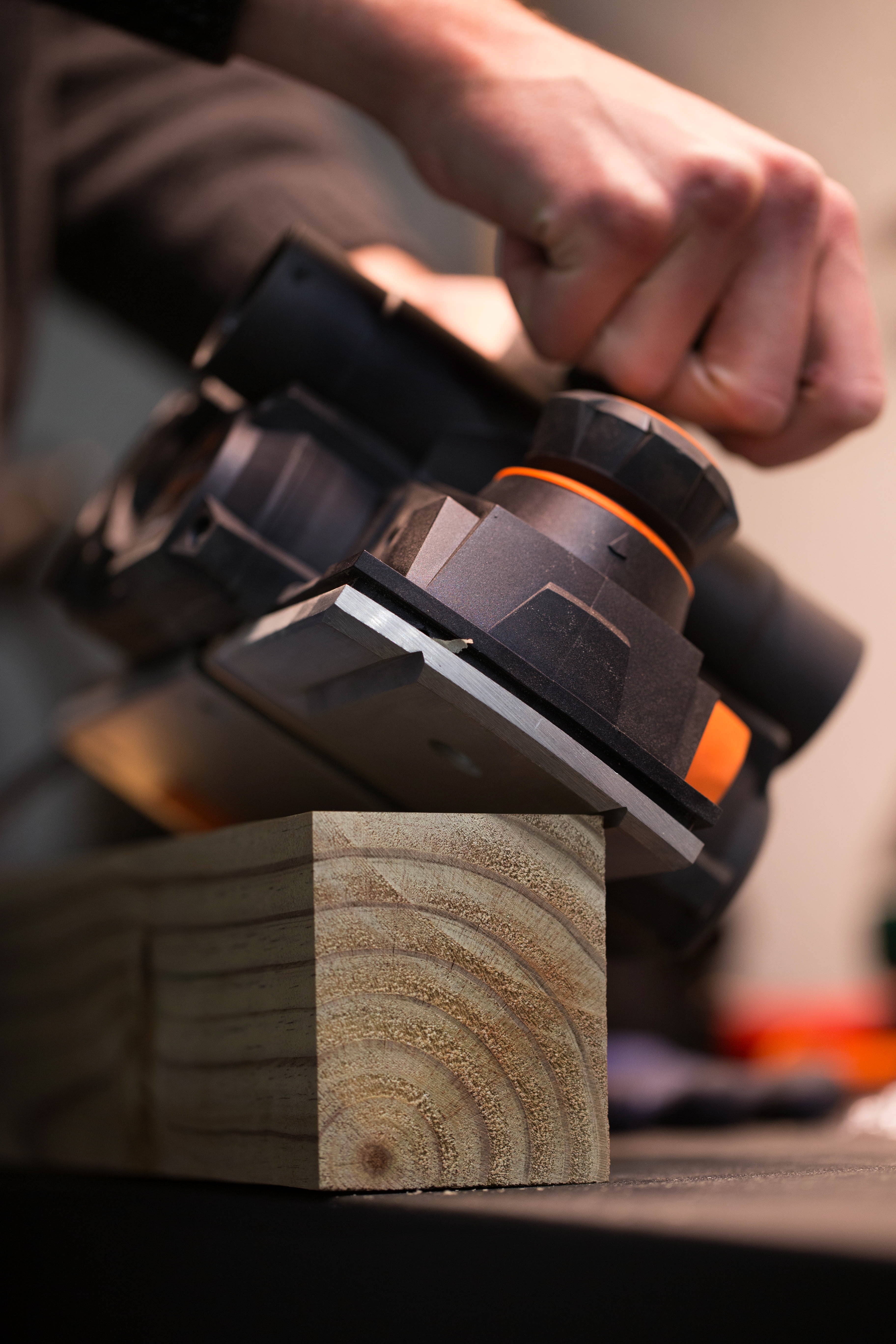 WEN 8-Amp Electric Hand Planer with 4-3/8-Inch Cutting Width (6534) rnbod