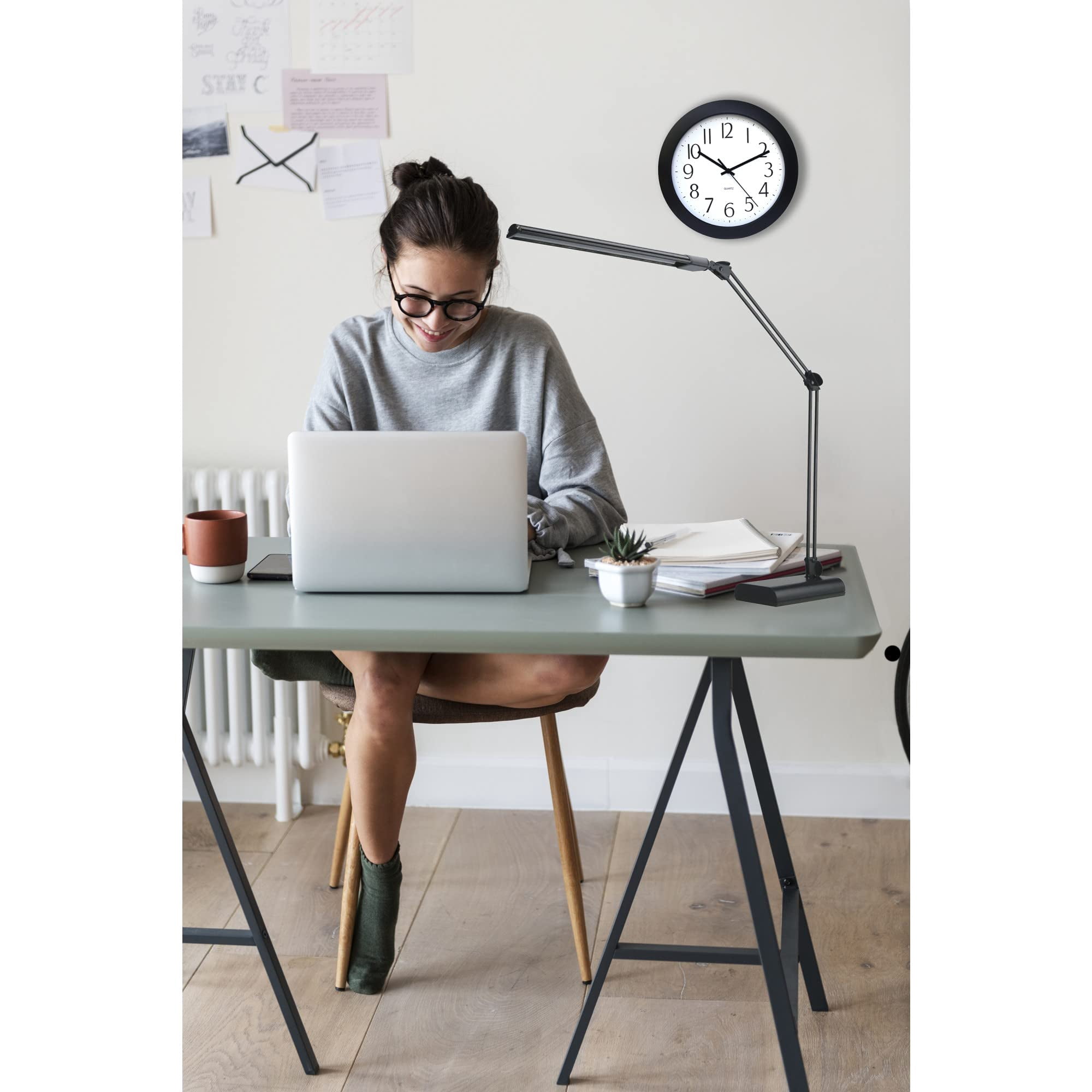 Realspace Architect Desk Lamp, Adjustable LED Task Lighting (Black/Silver, 21.5 in) fgrbj