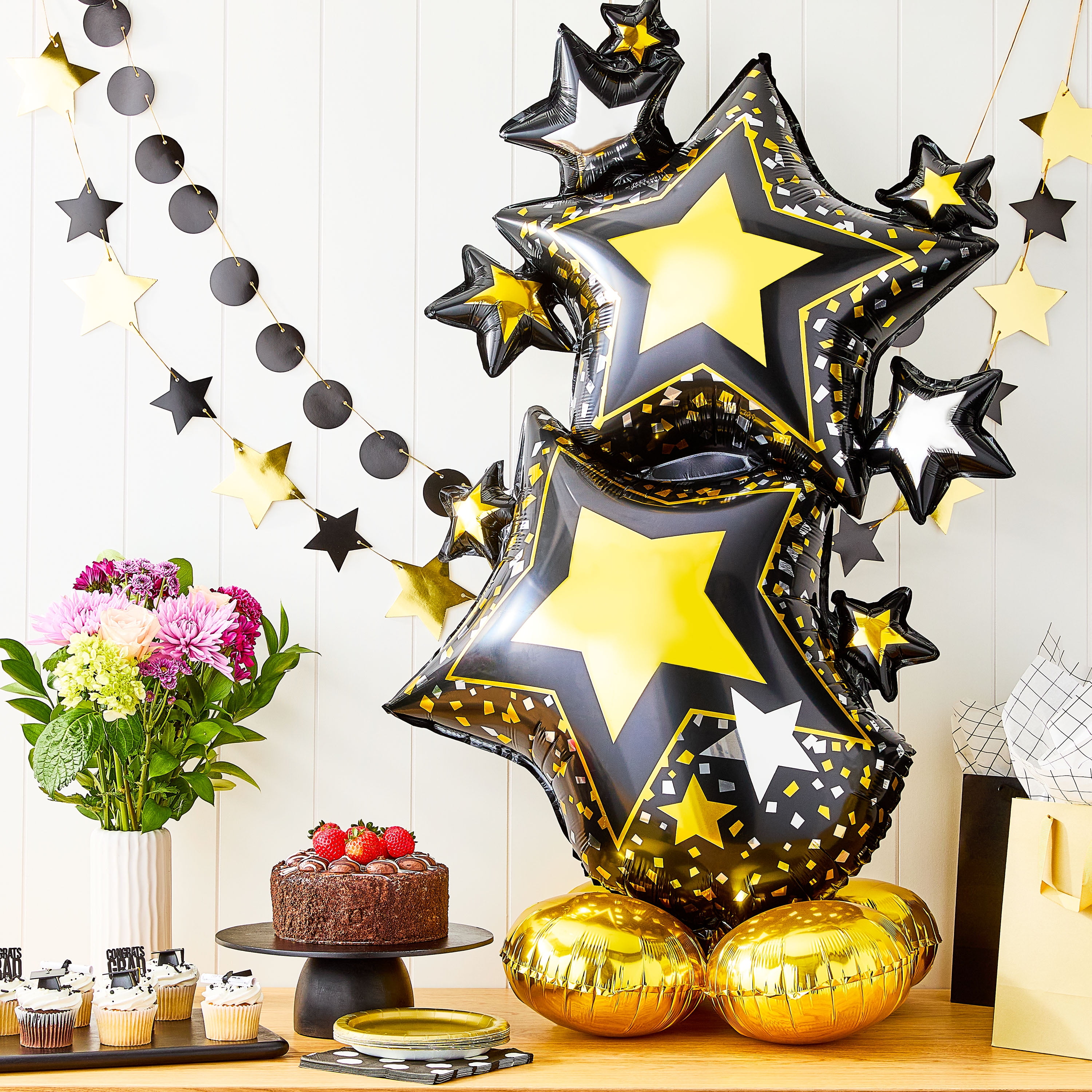 Way To Celebrate Star Balloon Decoration (Black/Gold, 29 in) pdwc1