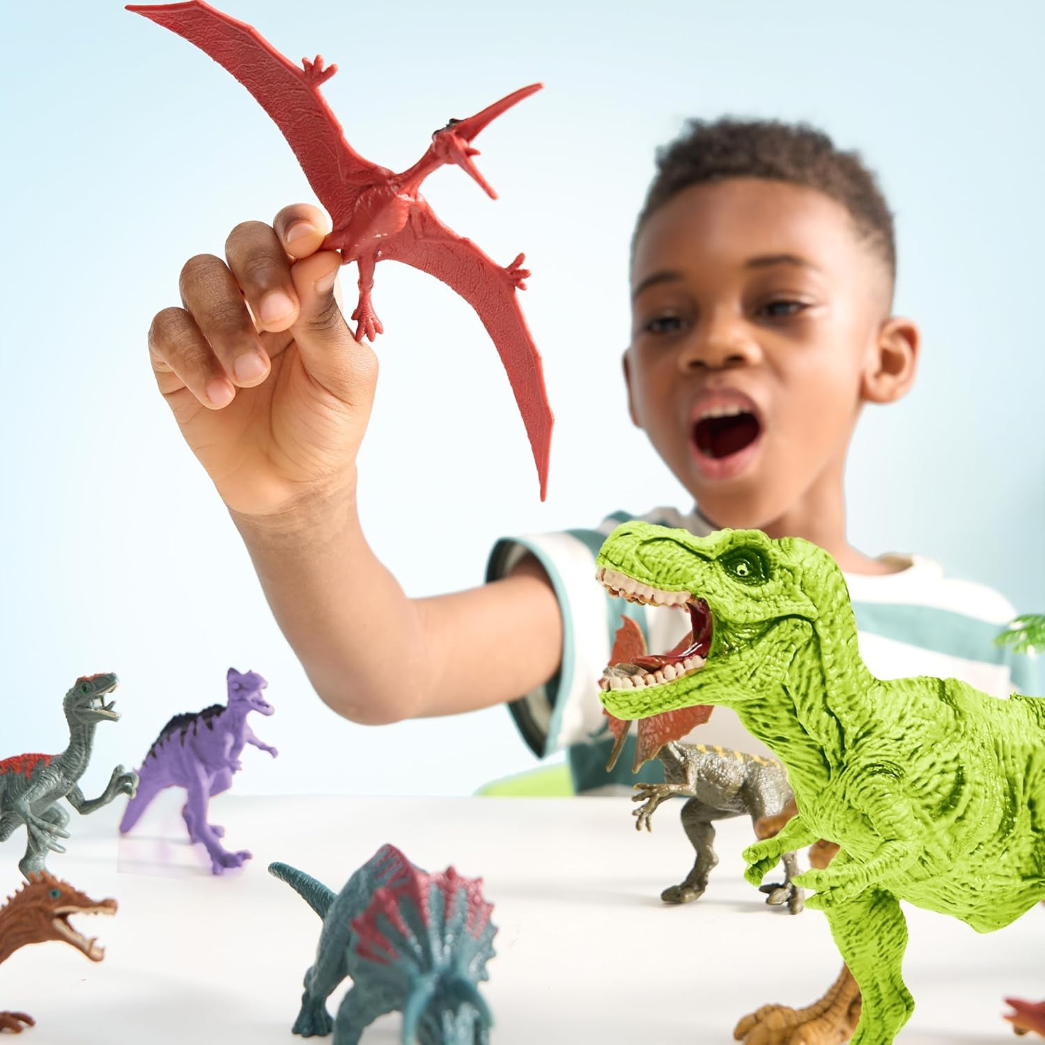 Joyfy 19-Piece Dinosaur Figure Playset with Activity Play Mat and Storage Cage (19 Pieces) r7l6l