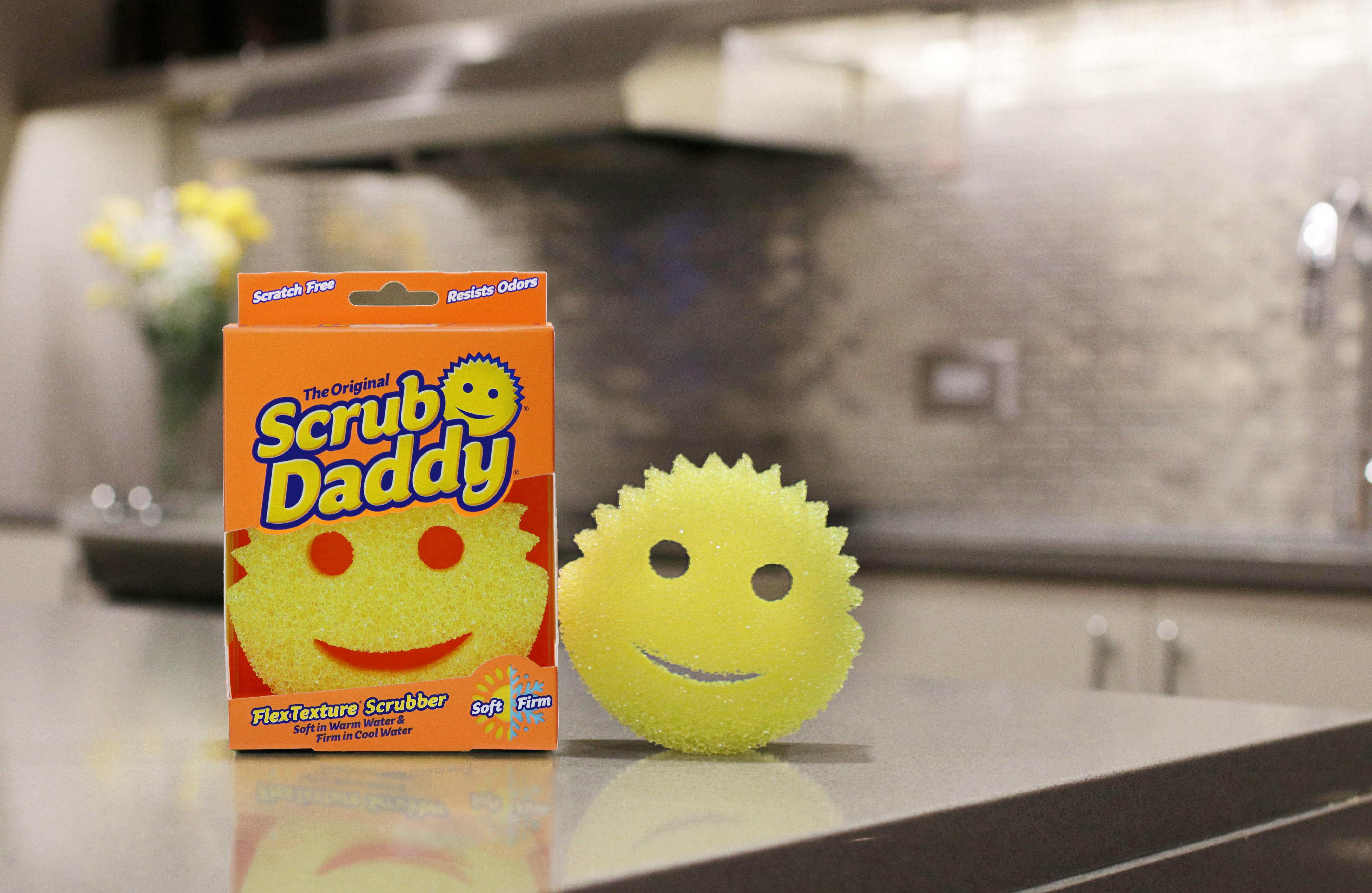 Scrub Daddy Original Scratch-Free Cleaning Sponge, Heavy-Duty Kitchen & Bath Scrubber (Yellow, 1 Count) vpfd7
