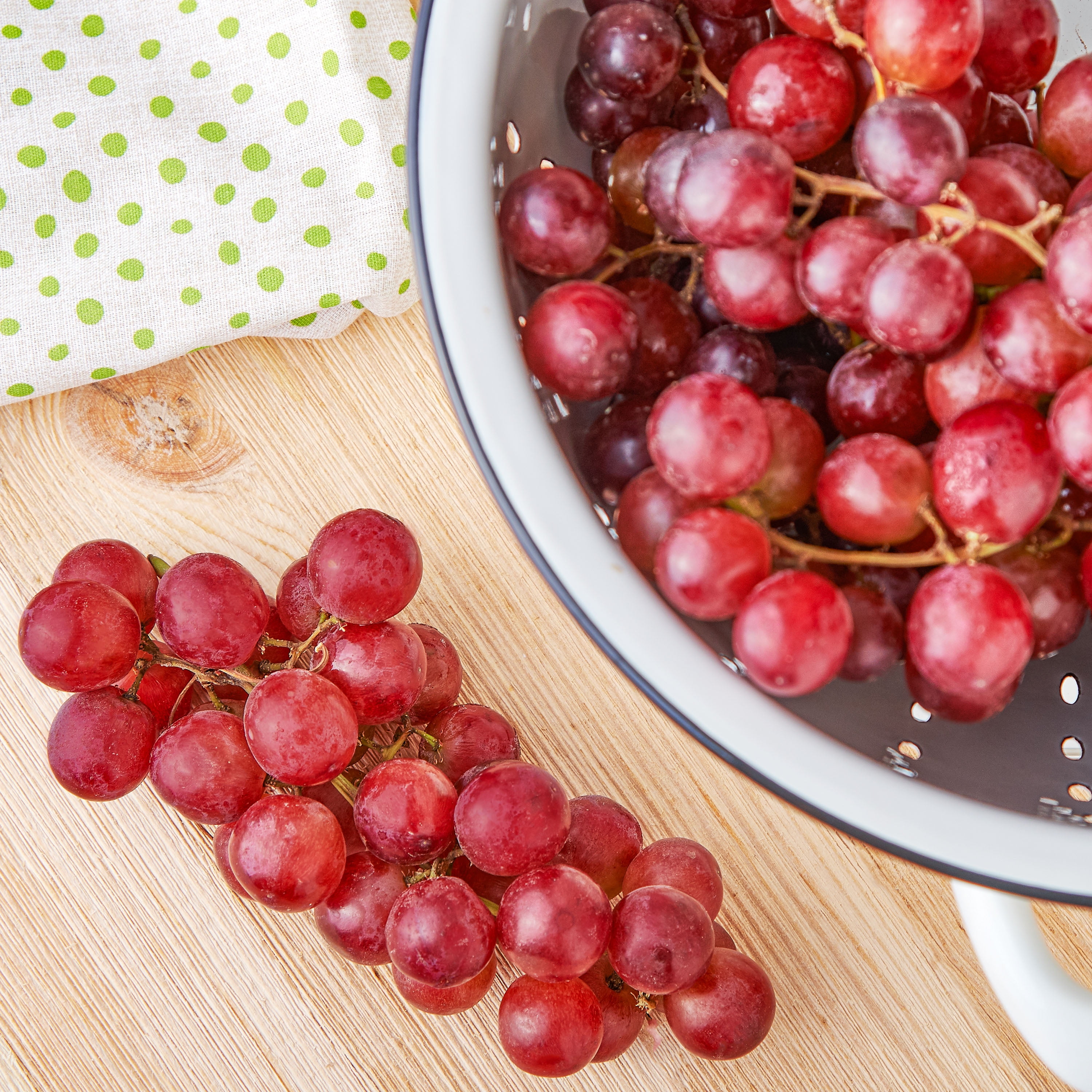 Marketside Organic Red Seedless Grapes (Red, 2 lb) 57f39